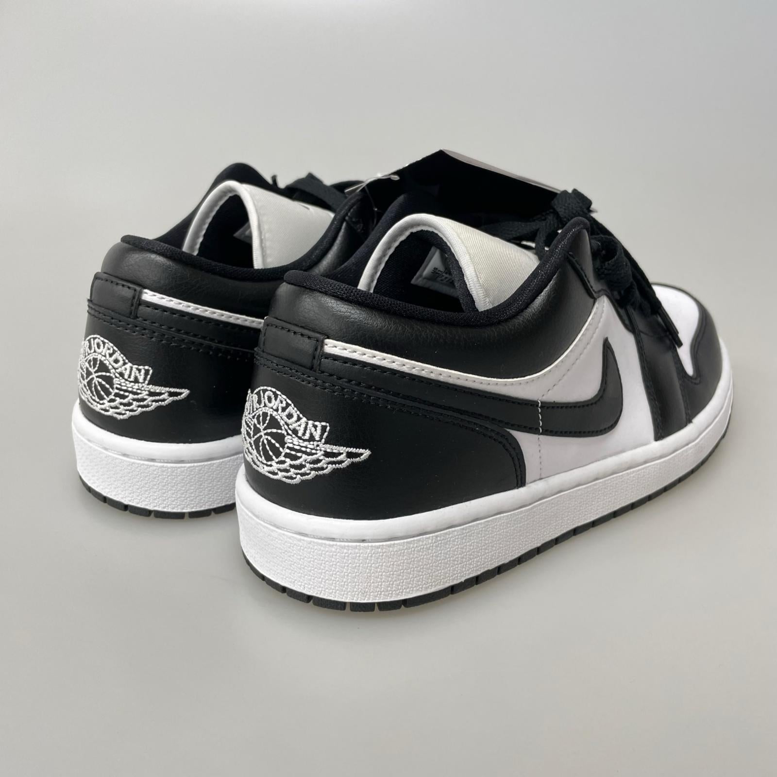 スニーカー WMNS AIR JORDAN 1 LOW WHT BLK DC0774-101 (28.0) 28cm (US10 UK9 1/2 EU46)