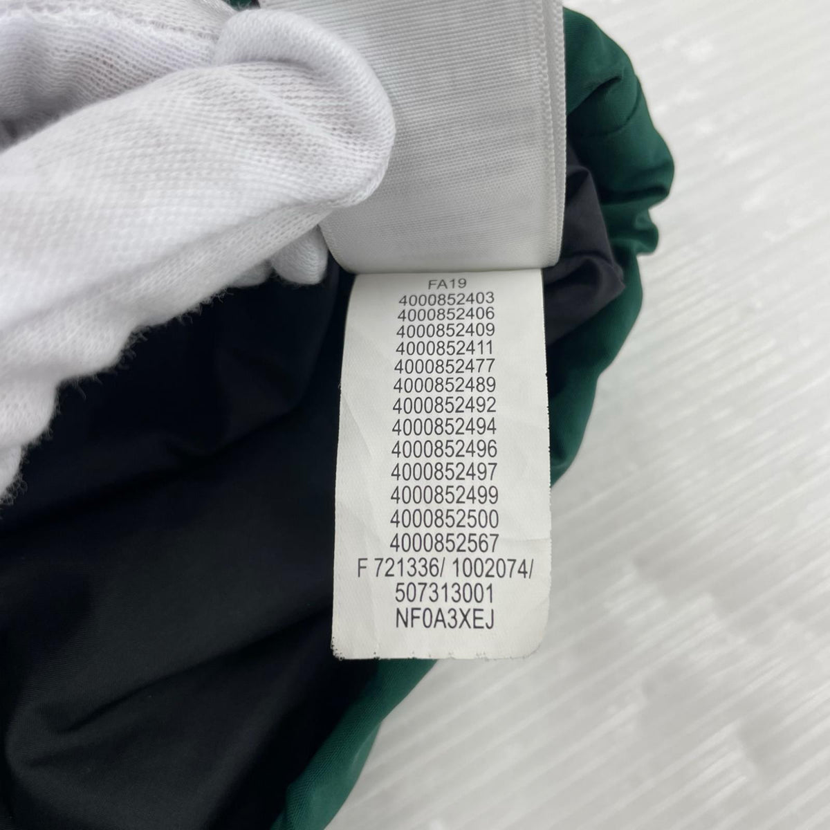 ジャケット 1990 MOUNTAIN JACKET GTX II M グリーン