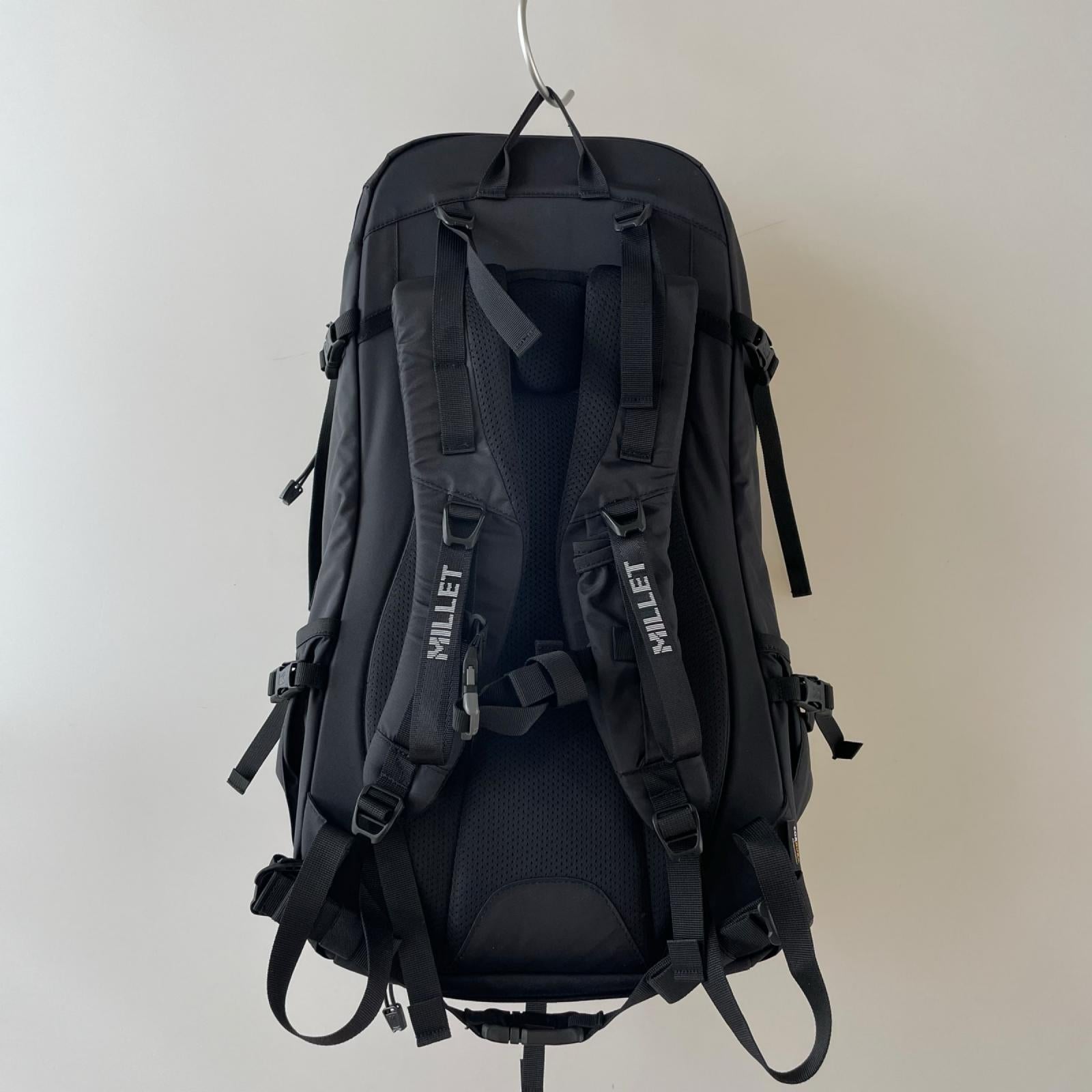 リュック・デイパック KULA 40 BLK MIS0629 ブラック