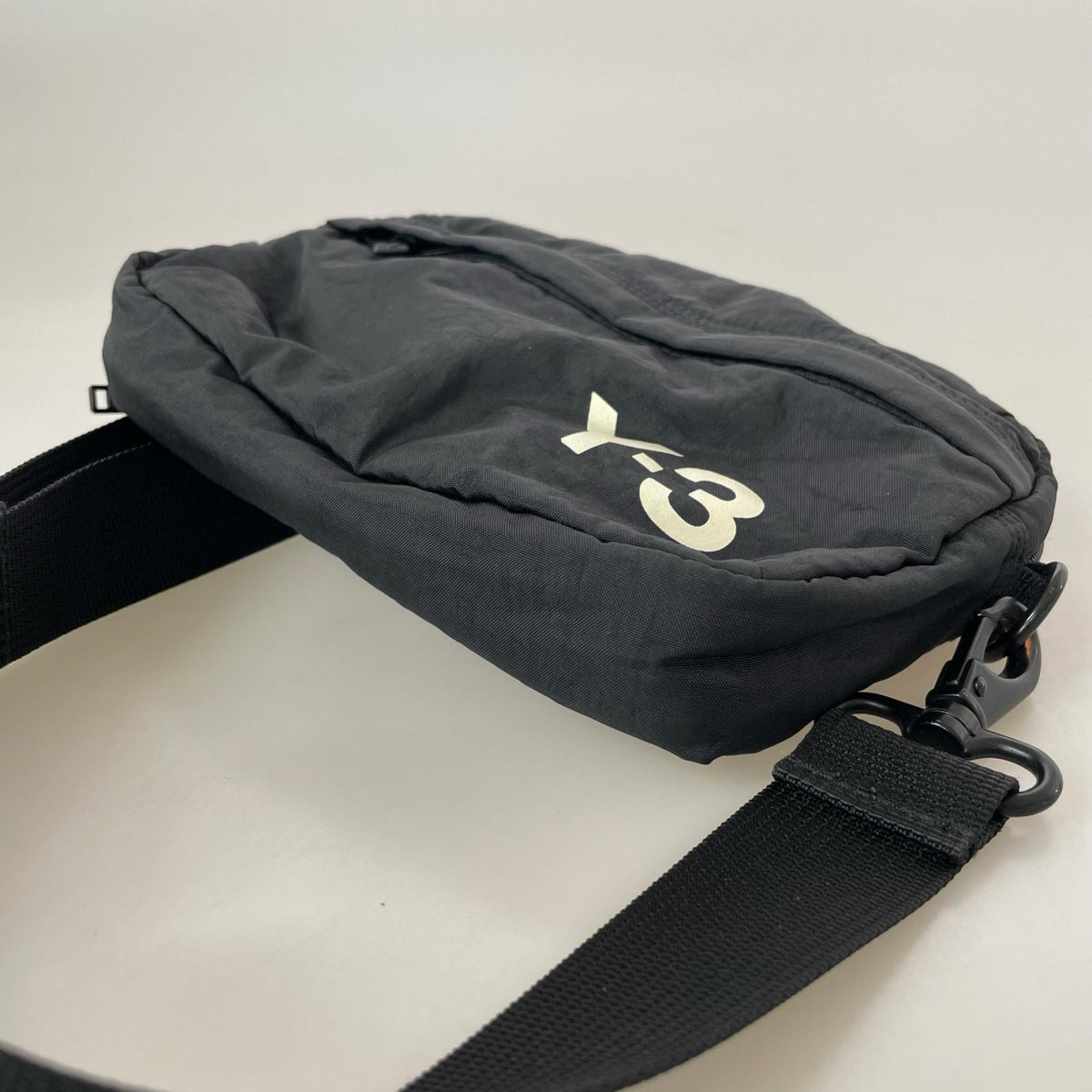 ショルダーバッグ SLING BAG ブラック