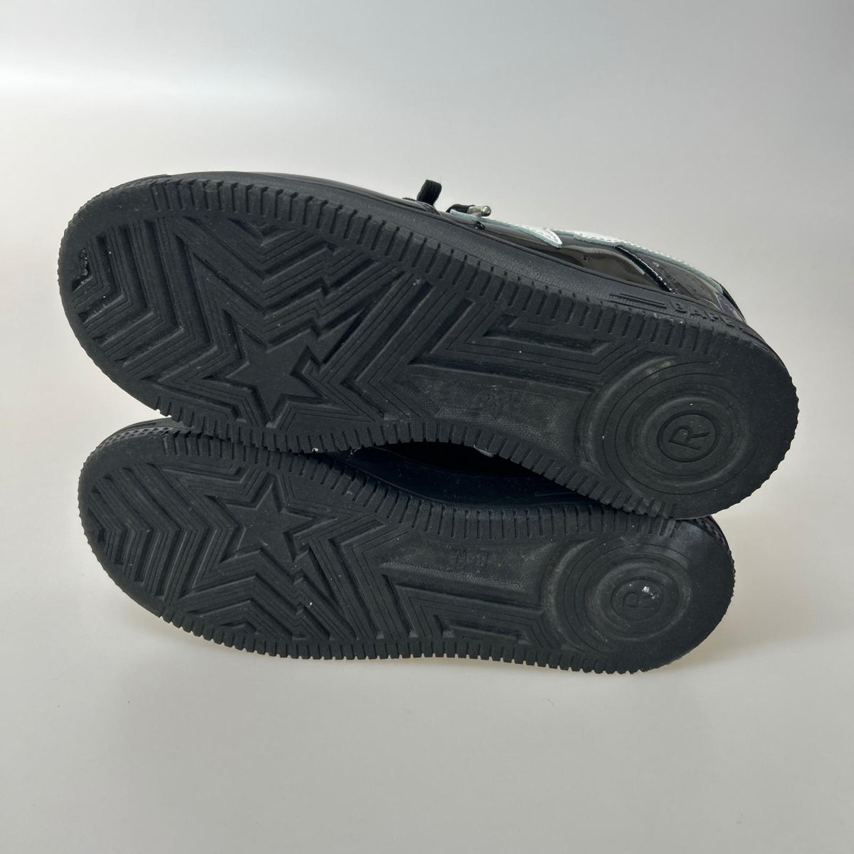 スニーカー BAPE STA エナメル 黒 26cm (US8 UK7 1/2 EU42) ブラック