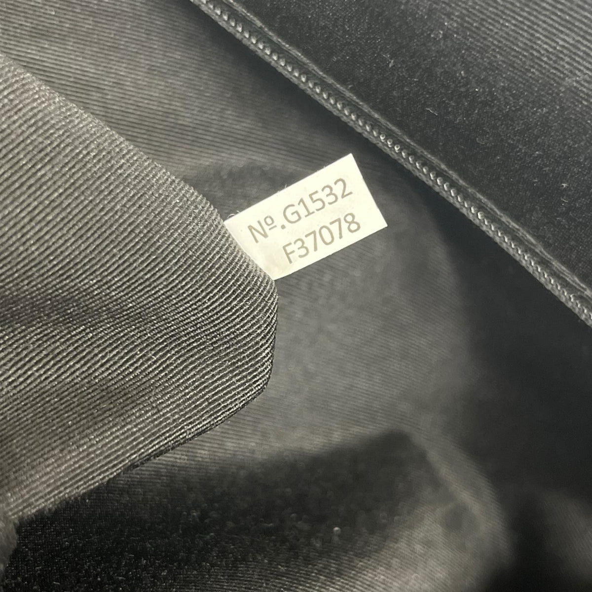 G1532 F37078 Lexy Chain Tote 黒