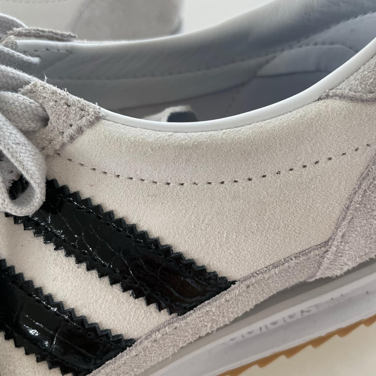 スニーカー adidas SL 72 OG Safari監修 JQ9637 グレー (26.5) 26.5cm (US8 1/2 UK8 EU43) ホワイト
