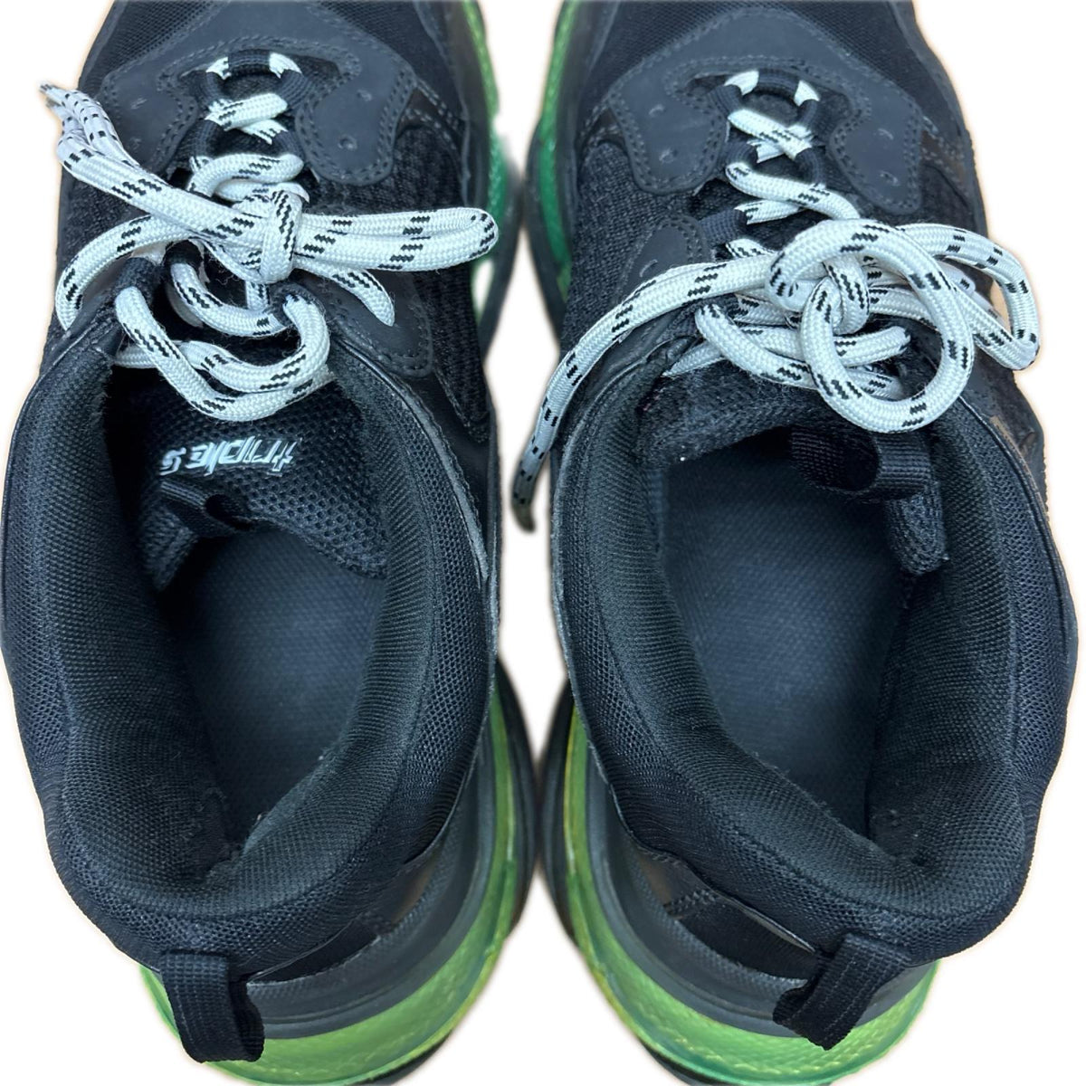 Triple S 黒緑 (29.0cm) 541624