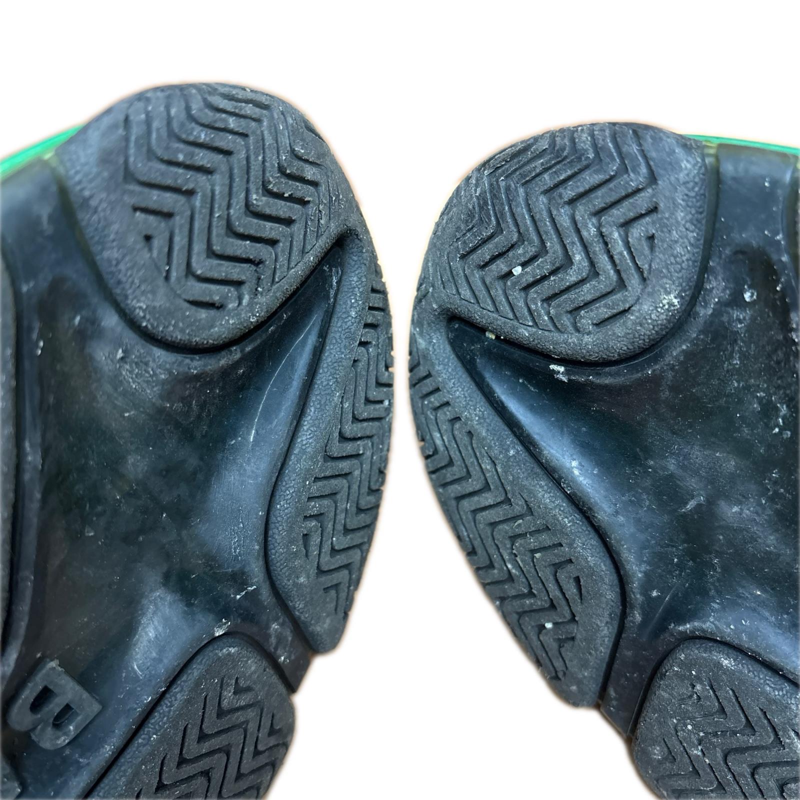 Triple S 黒緑 (29.0cm) 541624