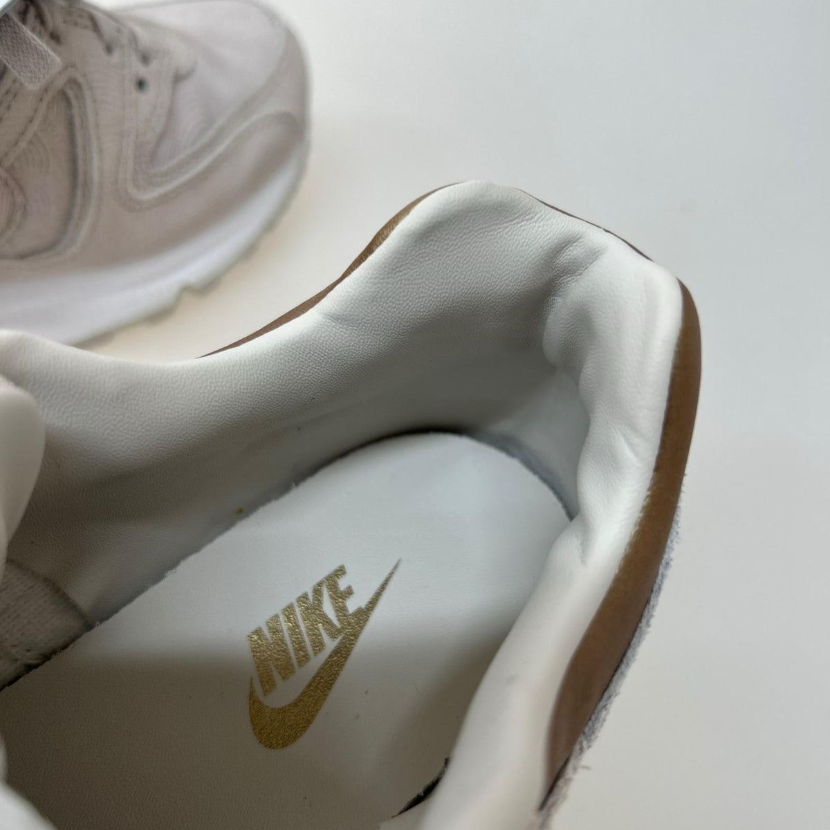 スニーカー NIKE 718896-009 エアマックス コマンド プレミアム 24.0cm 24cm (US6 UK5 1/2 EU38) ベージュ
