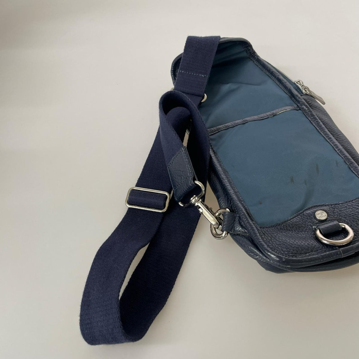 ショルダーバッグ Orobianco ショルダーバッグ ネイビー