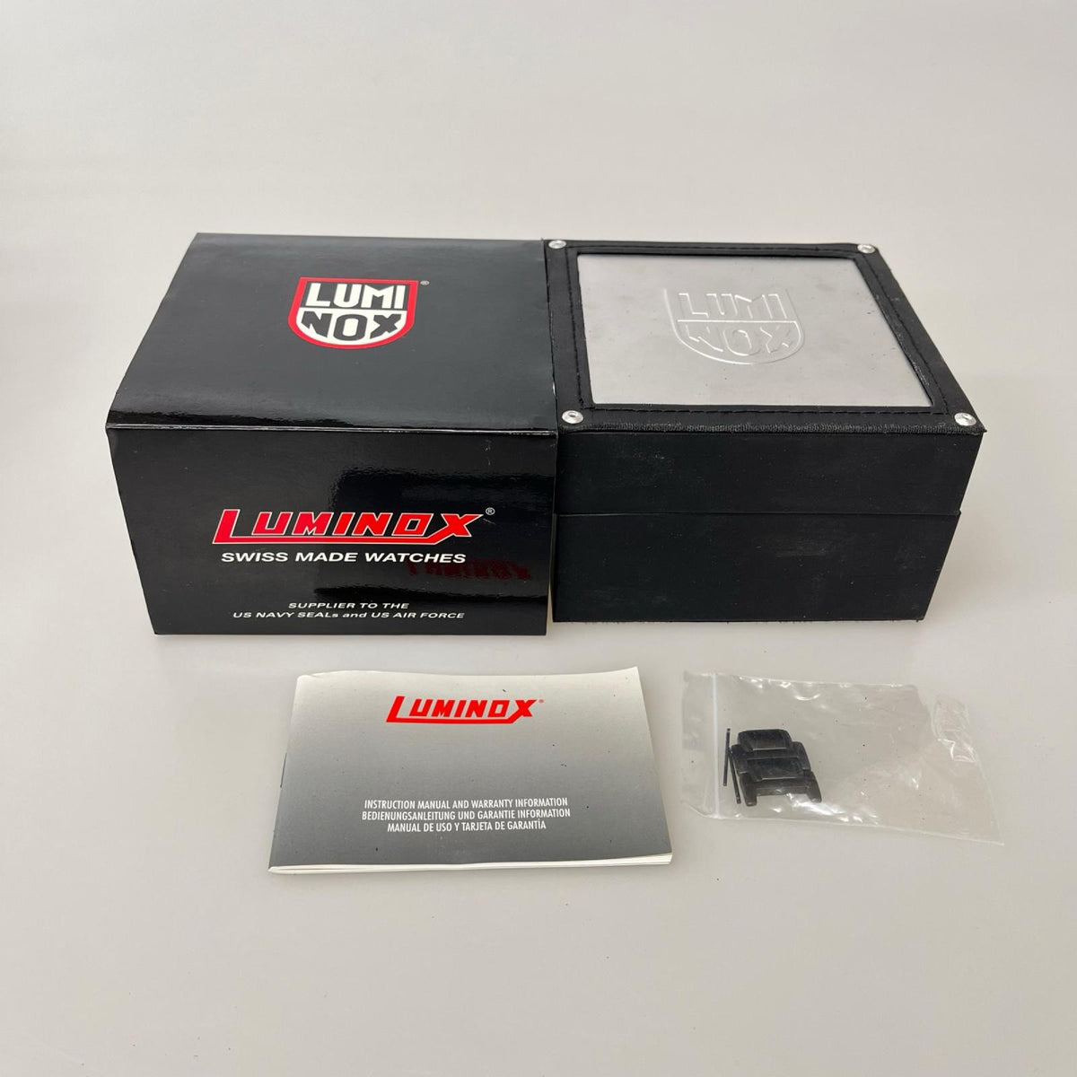 腕時計 LUMINOX F-117 ナイトホーク 黒 ブラック