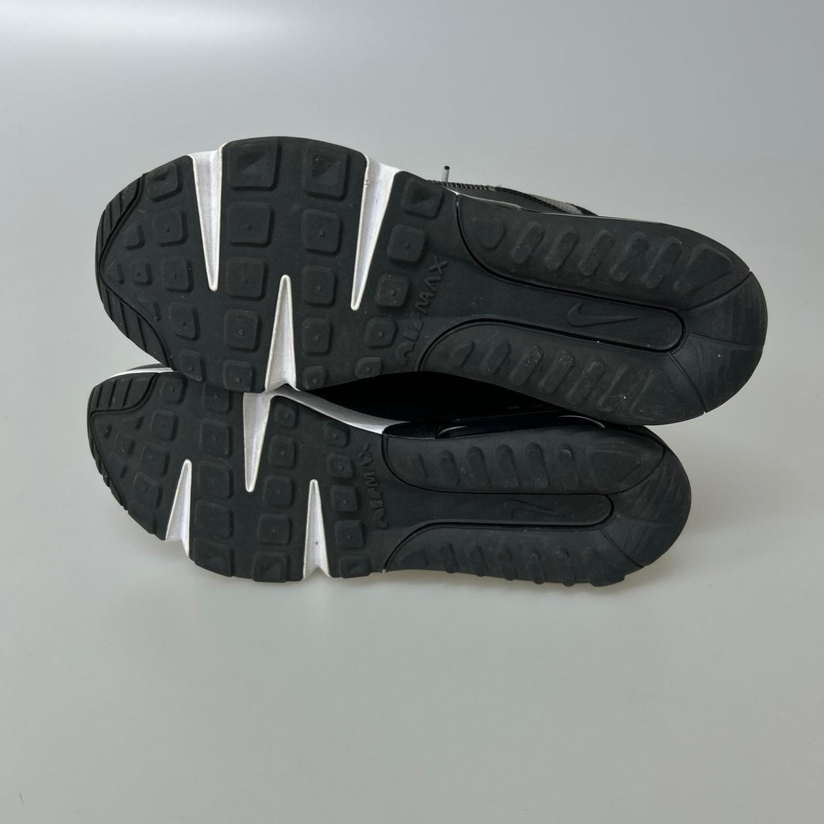 スニーカー AIR MAX 2090 ブラック (27.0) 27cm (US9 UK8 1/2 EU44) ブラック