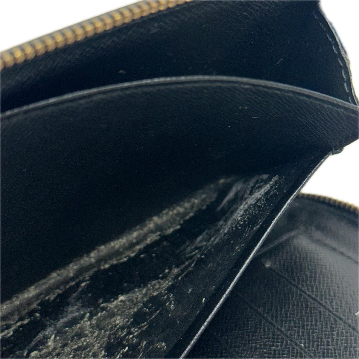 LV ジッピーウォレット