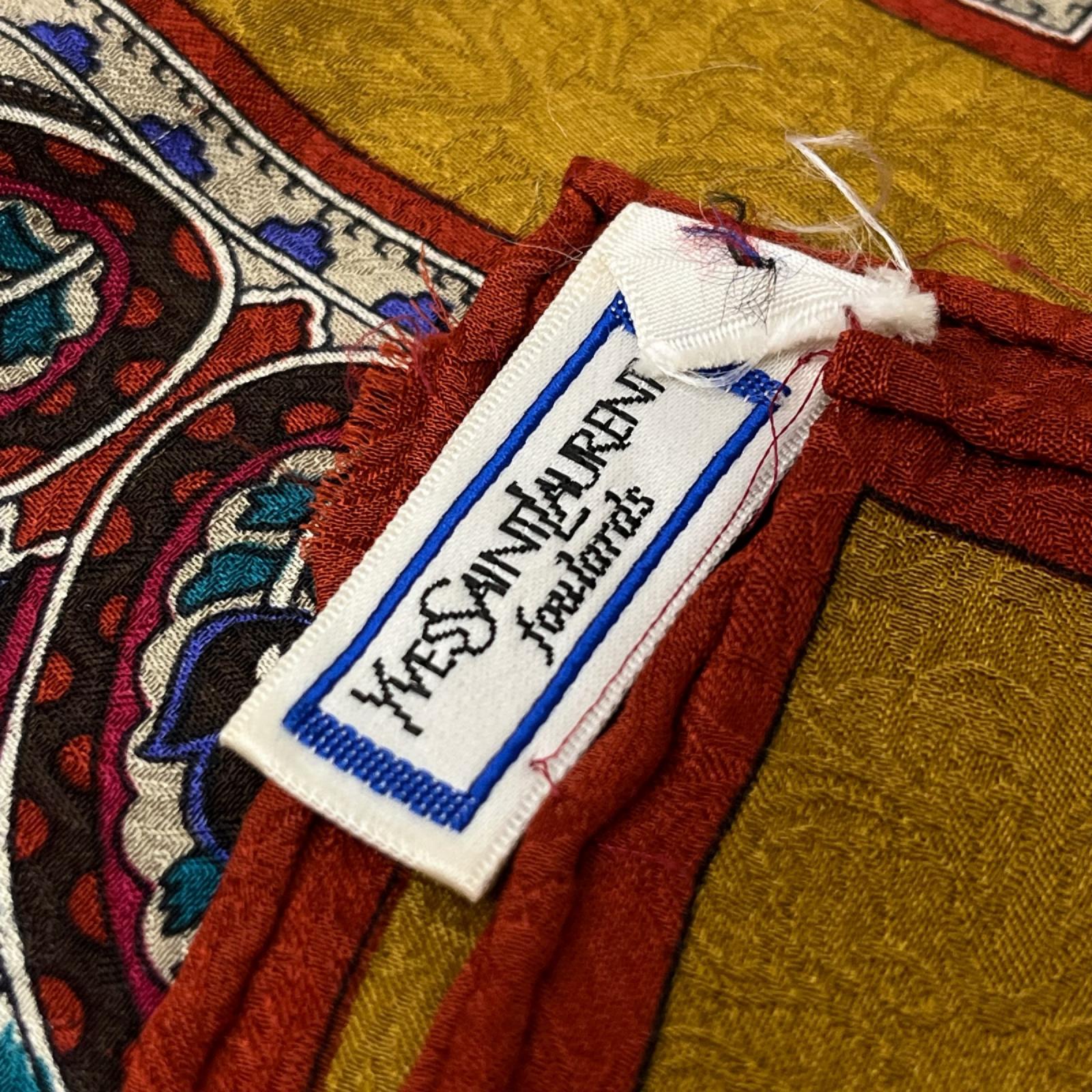 YVES SAINT LAURENT ペイズリー柄 シルクスカーフ