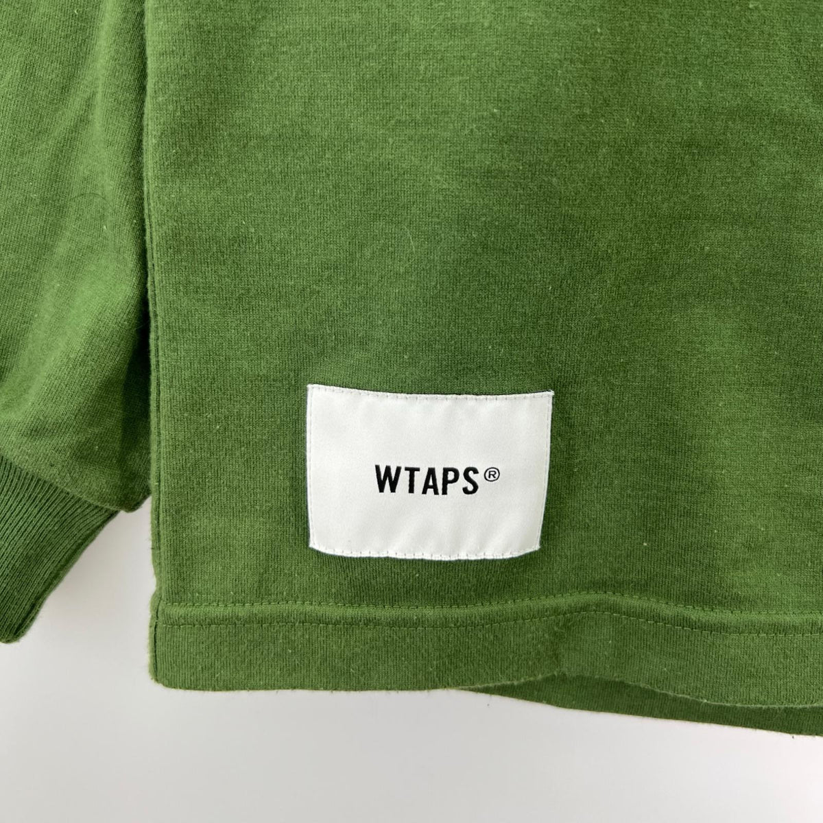 長袖Tシャツ バックプリント グリーン (04) グリーン
