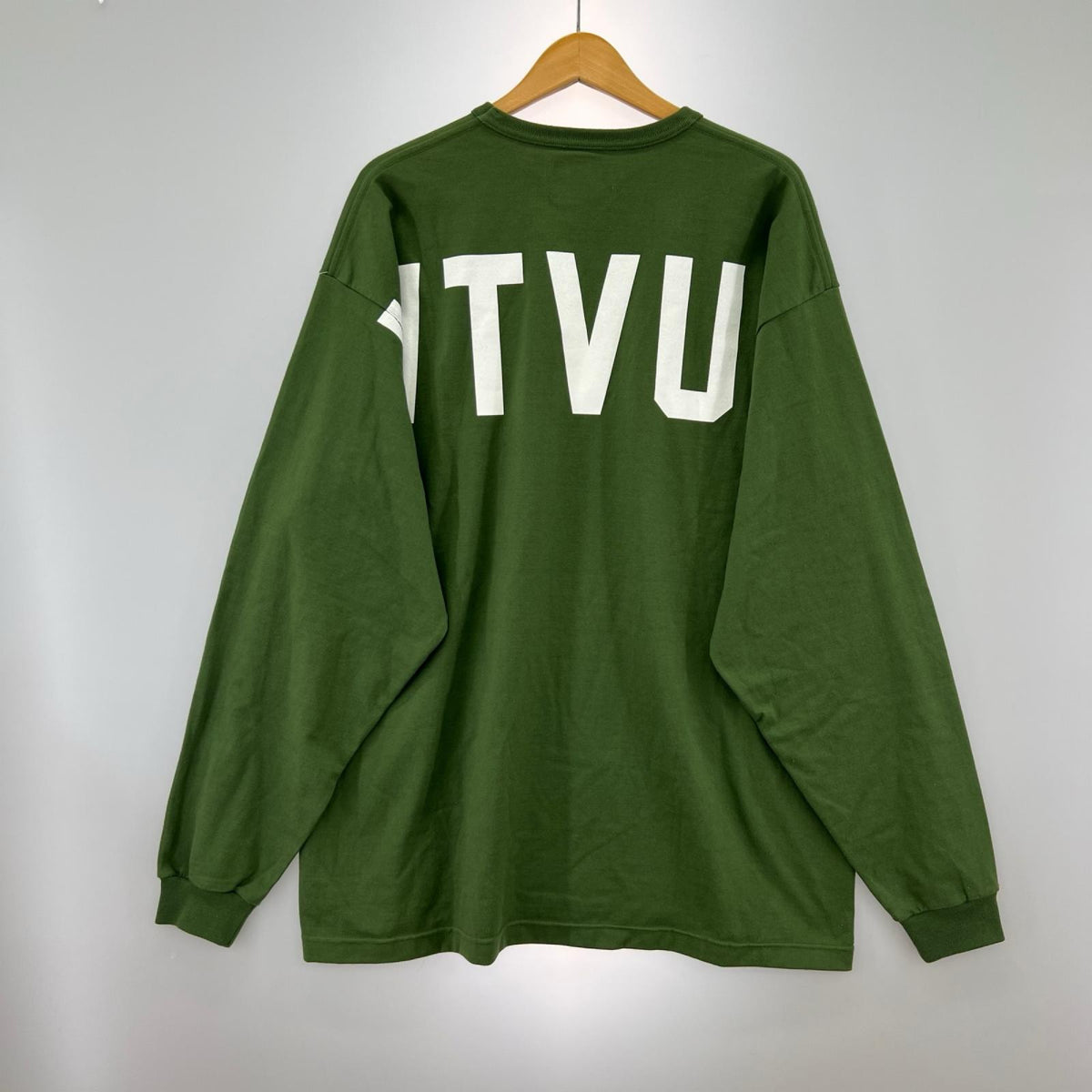 長袖Tシャツ バックプリント グリーン (04) グリーン