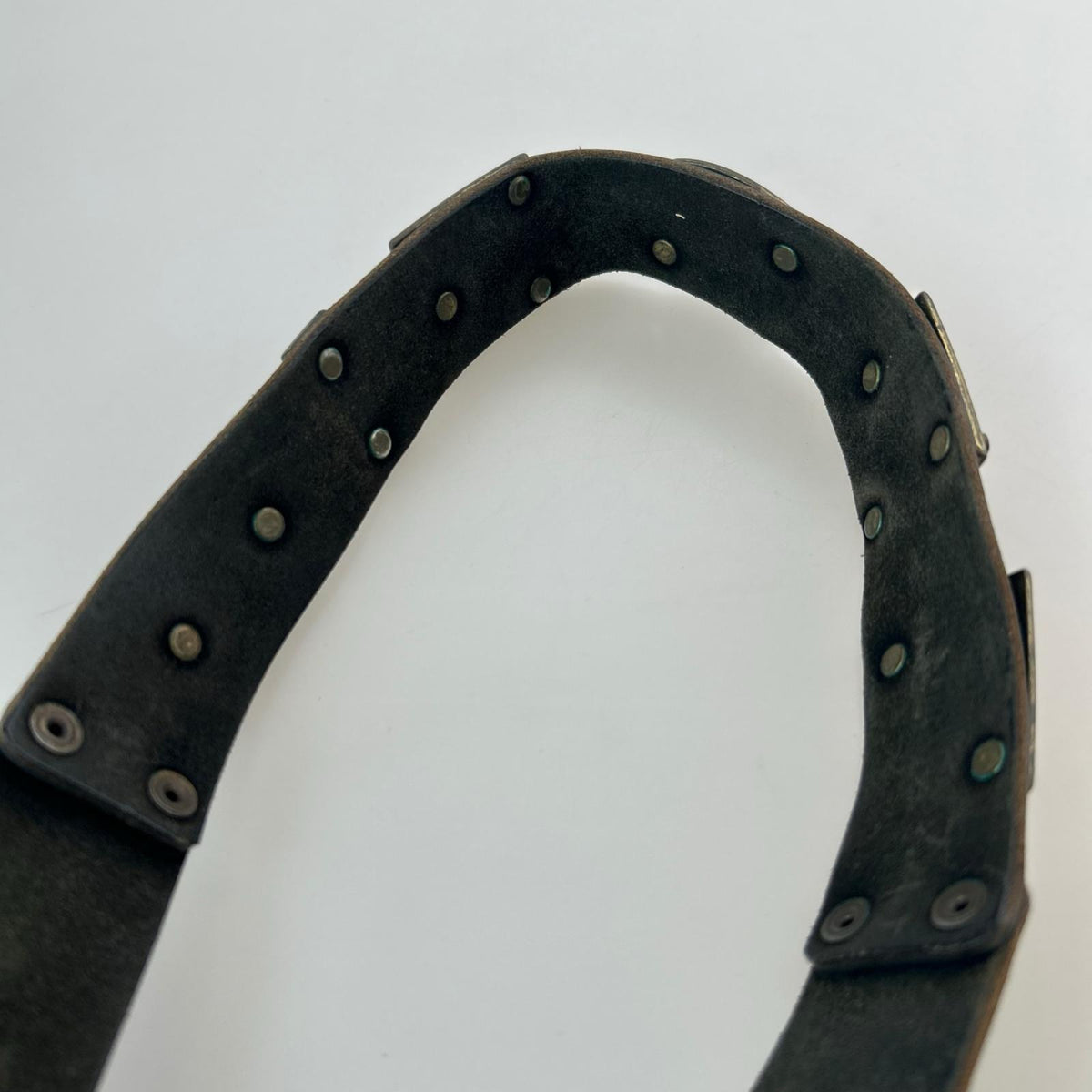 その他アクセサリー スタッズ付き レザーベルト ブラック
