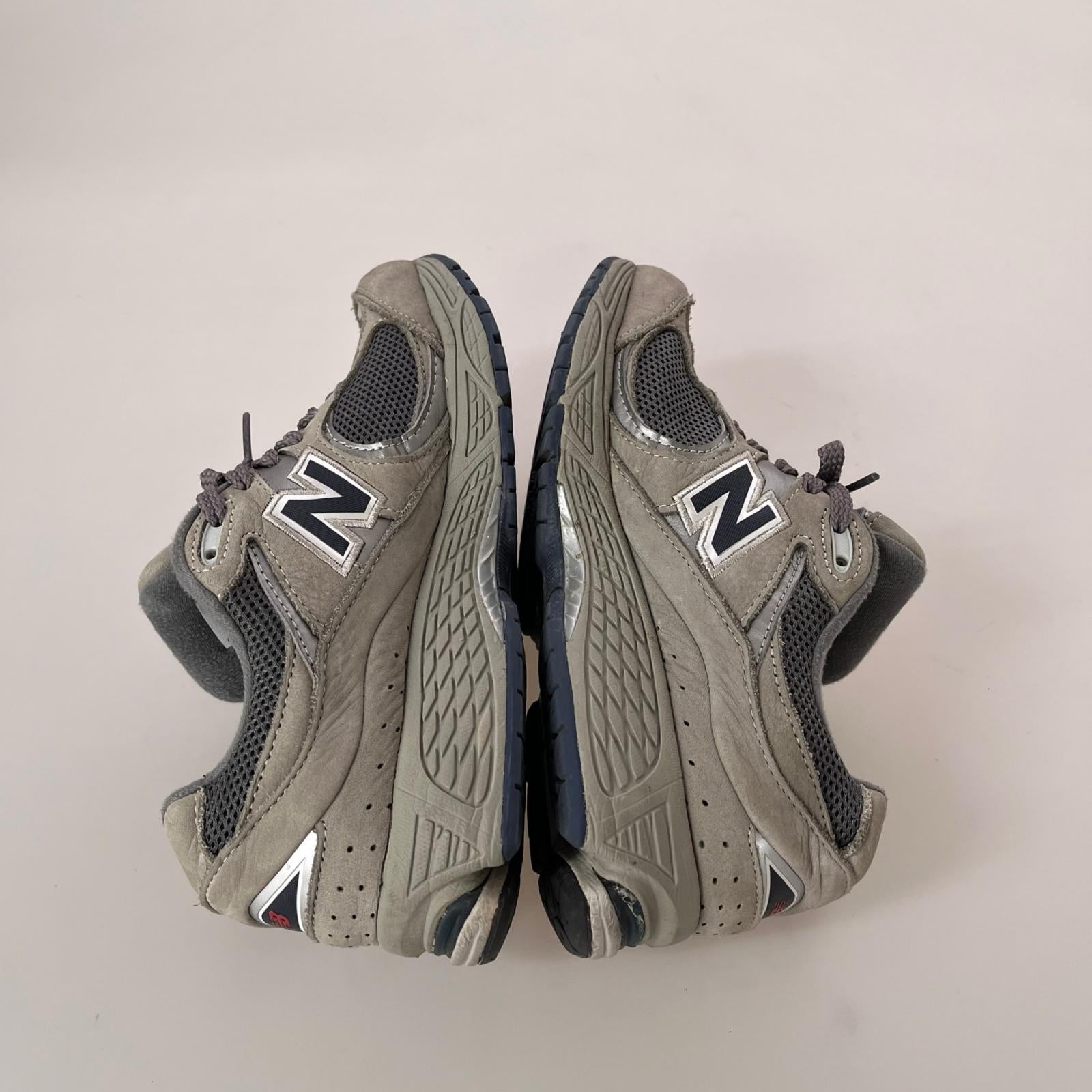 スニーカー NEW BALANCE ML2002RA カーキ (24.5) 24.5cm (US6 1/2 UK6 EU39) グレー