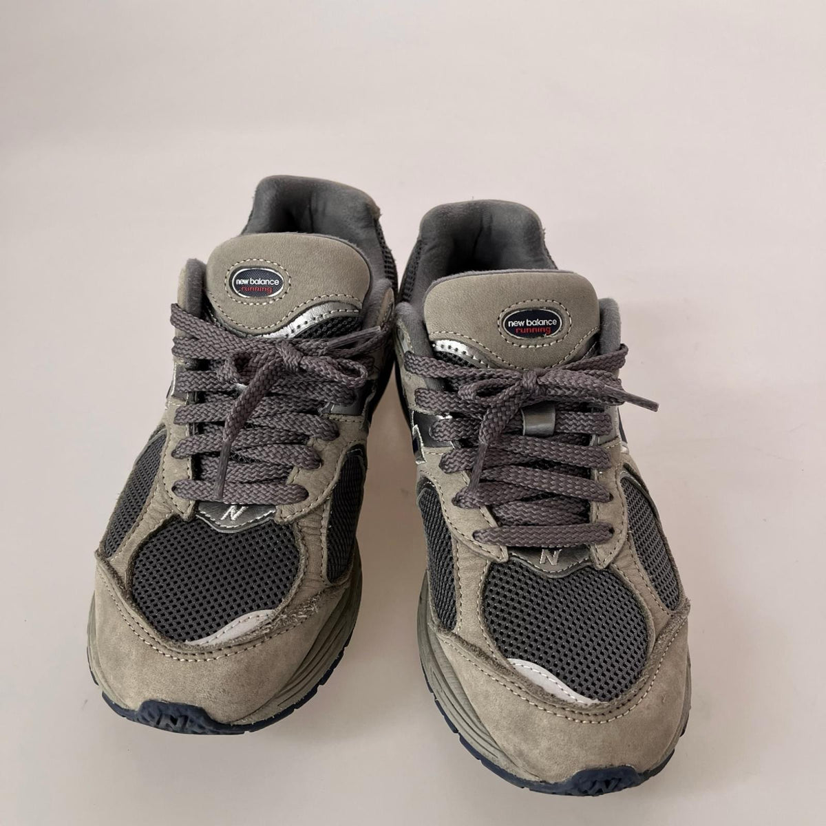 スニーカー NEW BALANCE ML2002RA カーキ (24.5) 24.5cm (US6 1/2 UK6 EU39) グレー