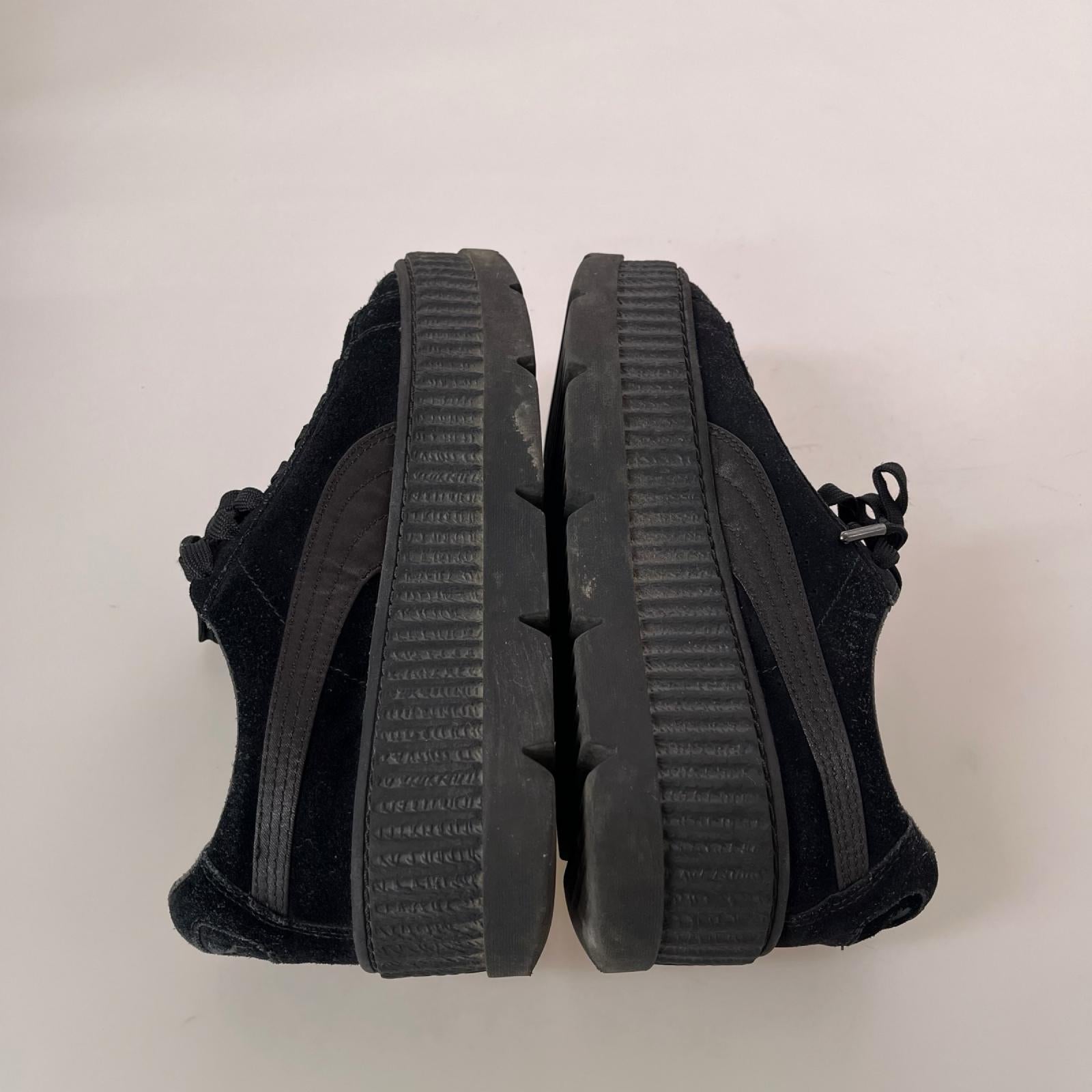 スニーカー PUMA by Rihanna CLEATED CREEPER SUEDE 366268 04 黒 (24) 24cm (US6 UK5 1/2 EU38) ブラック