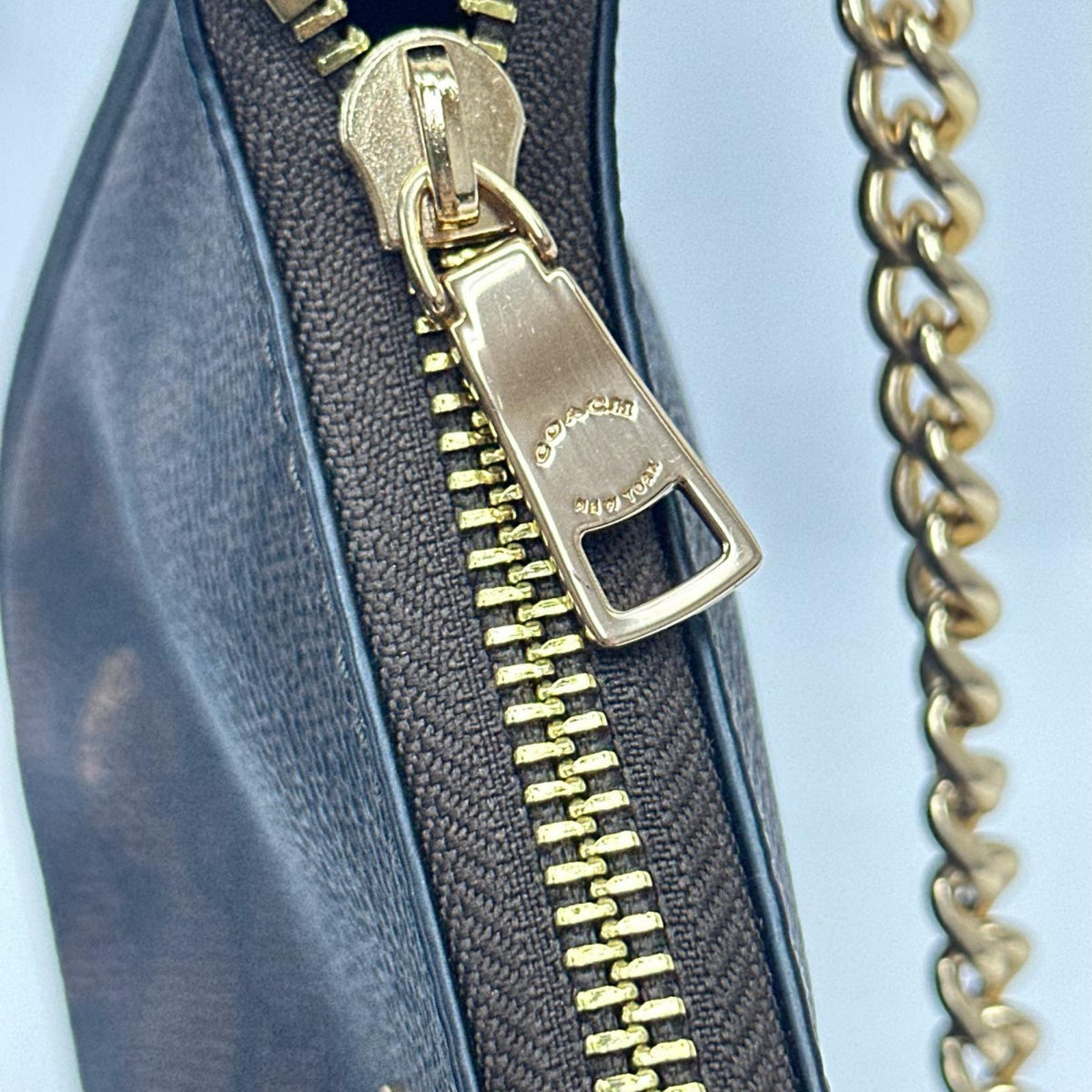 COACH ミニ クロスボディバッグシグネチャー キャンバス