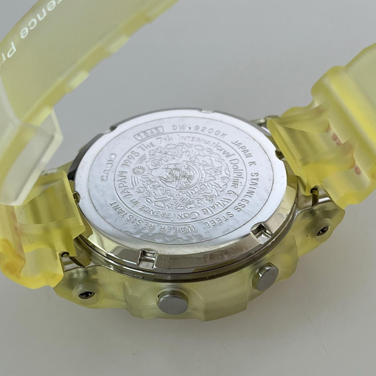 腕時計 イルカクジラ/DW-9200K-4T イエロー