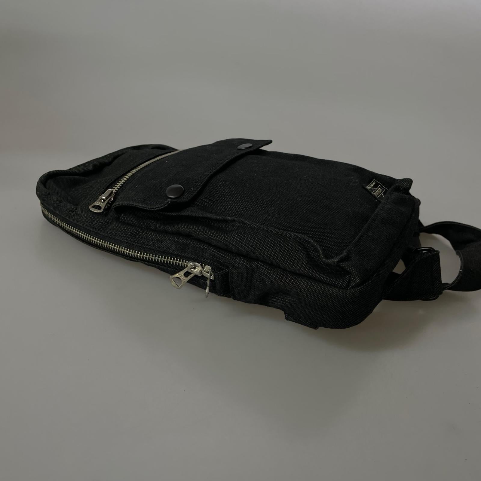 ショルダーバッグ SLING SHOULDER BAG ブラック