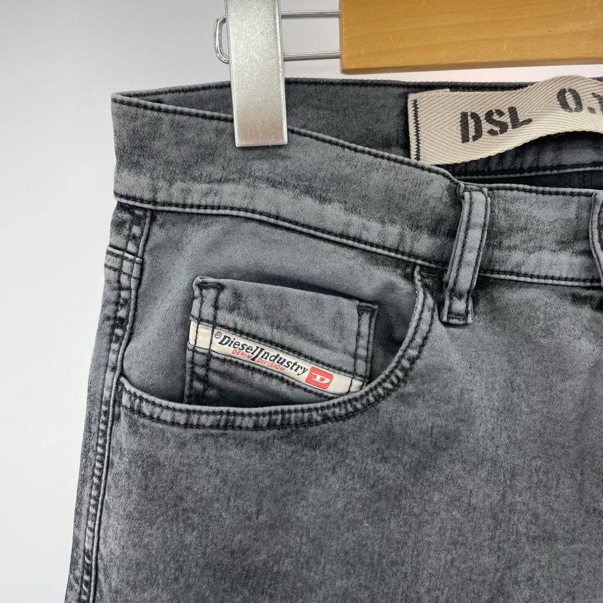 デニムパンツ D-STRUKT JOGG