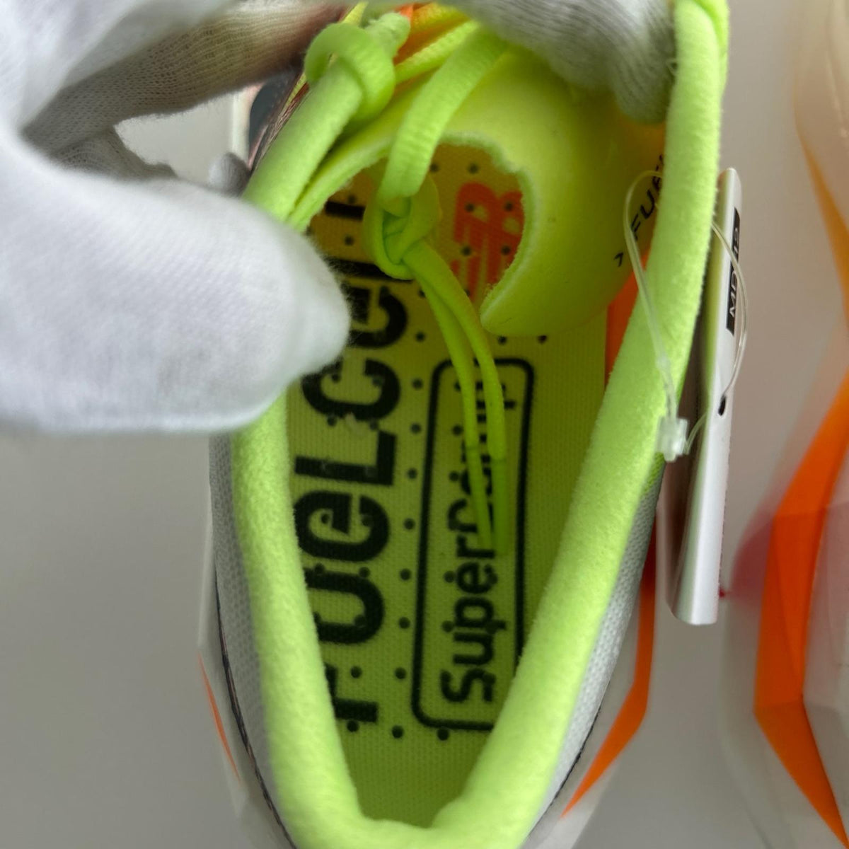 シューズ FuelCell SuperComp Elite v4 24.5cm (US6 1/2 UK6 EU39) マルチカラー