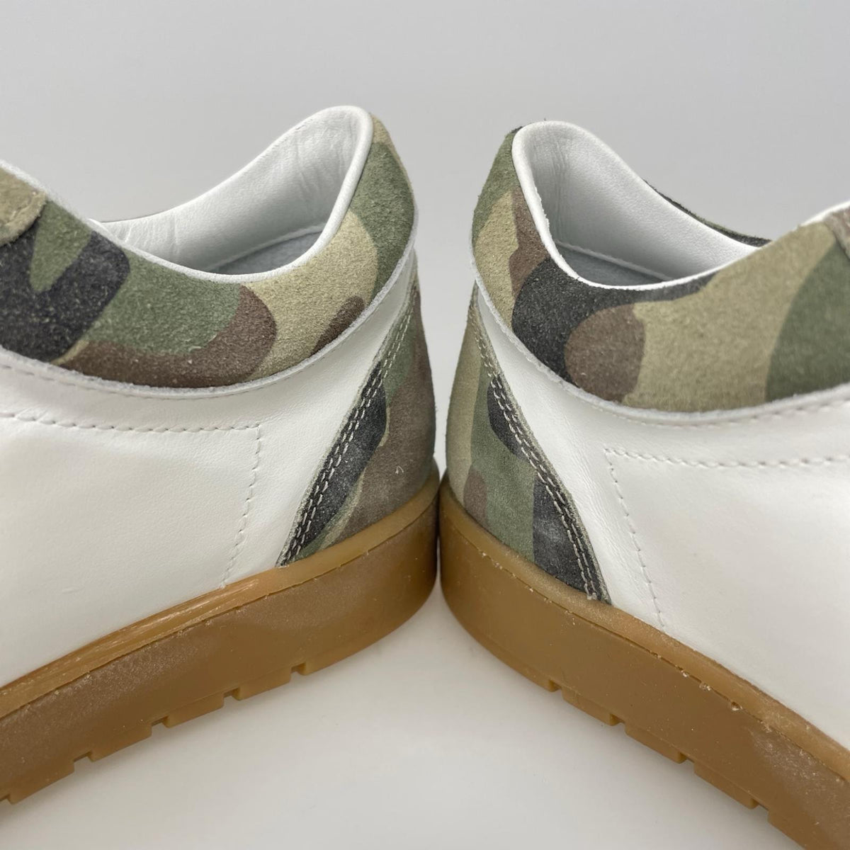 スニーカー MIKE DON’T DO IT MIK CAMOUFLAGE レザースニーカー 40 40 ホワイト