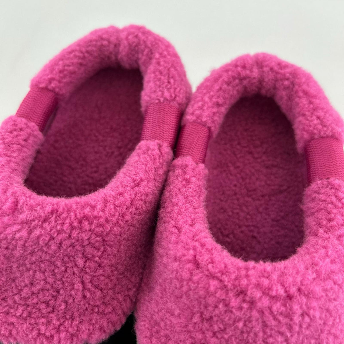 シューズ W PLAY SHERPA INSULATED CLOG ブラック