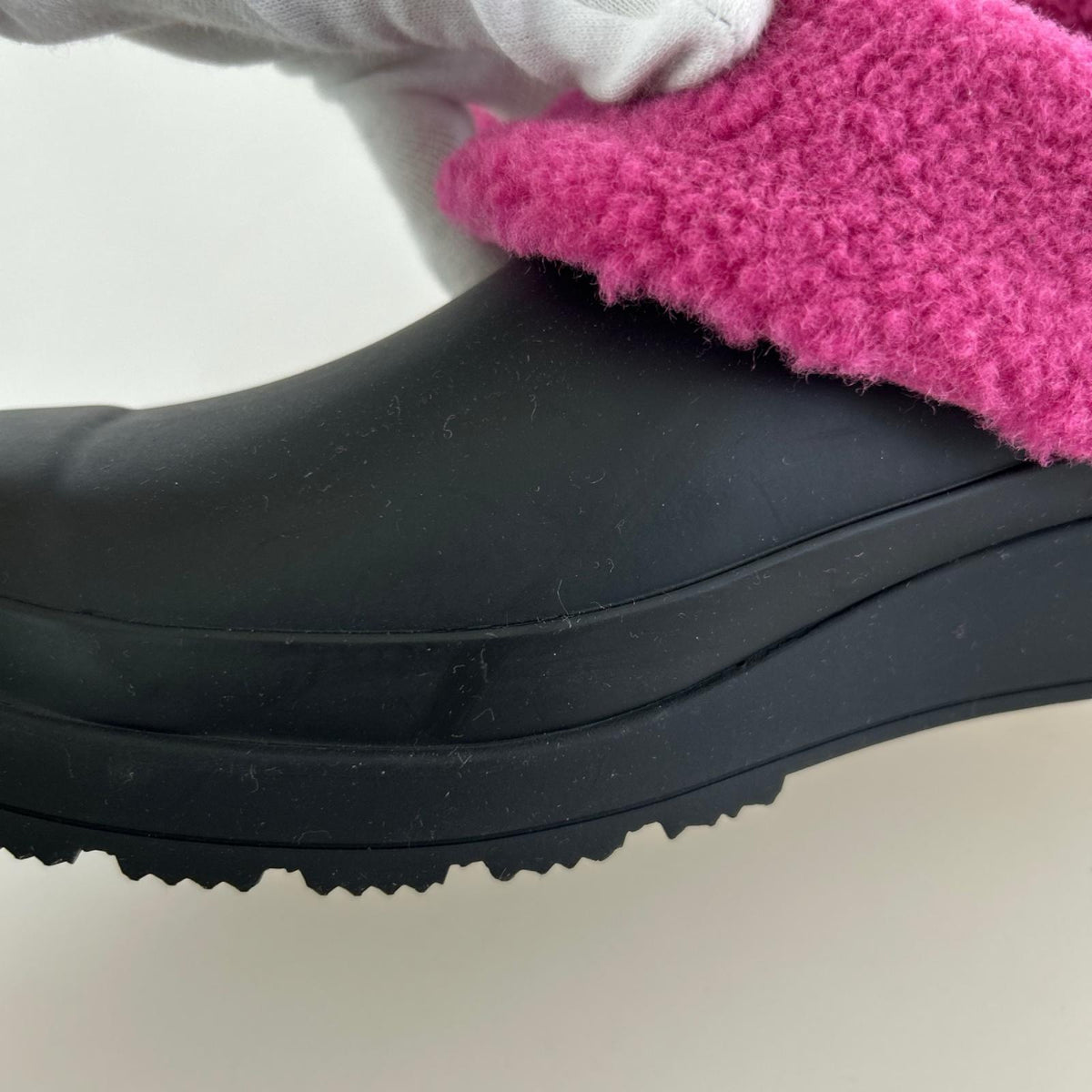 シューズ W PLAY SHERPA INSULATED CLOG ブラック