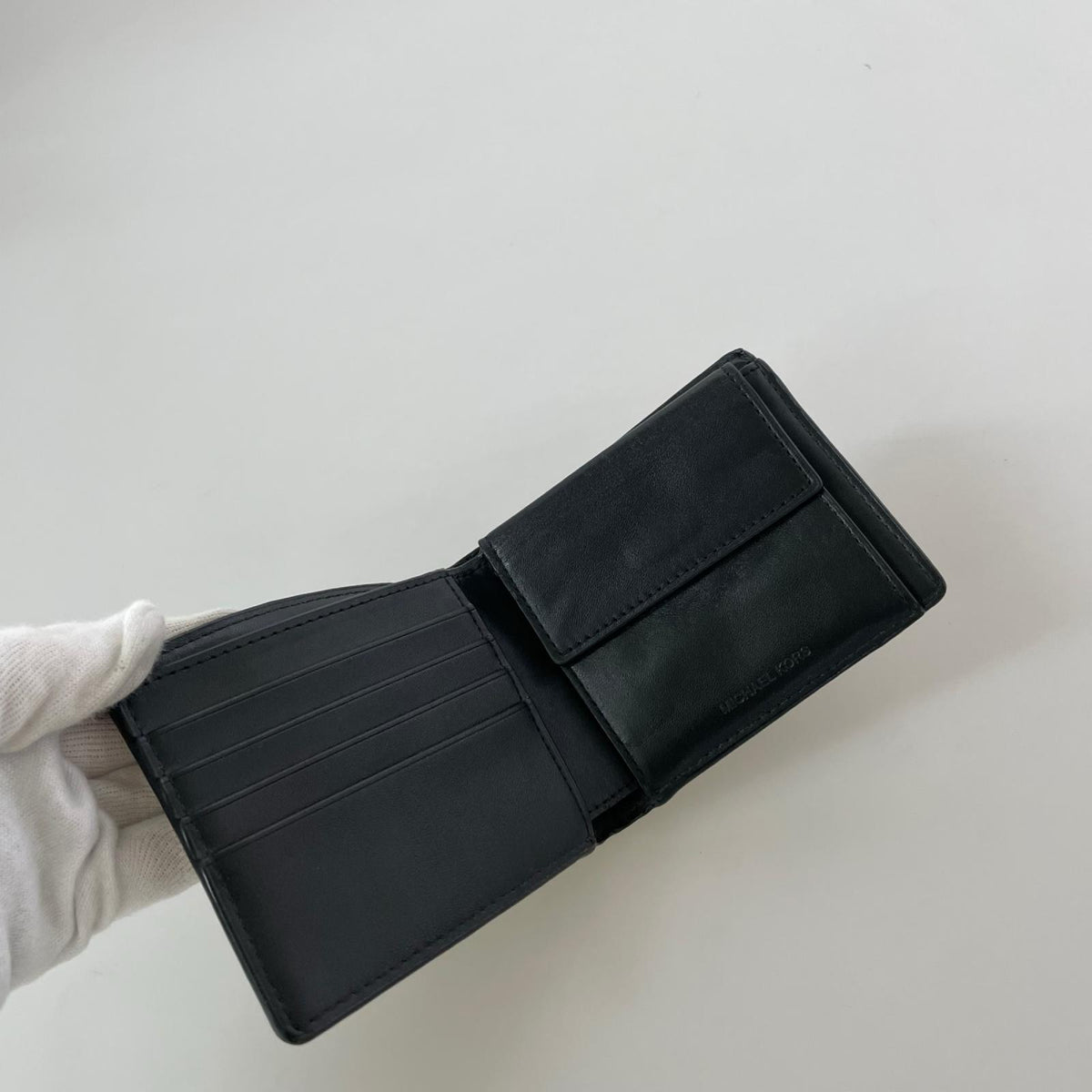 コンパクトウォレット 二つ折り 財布 黒 ブラック