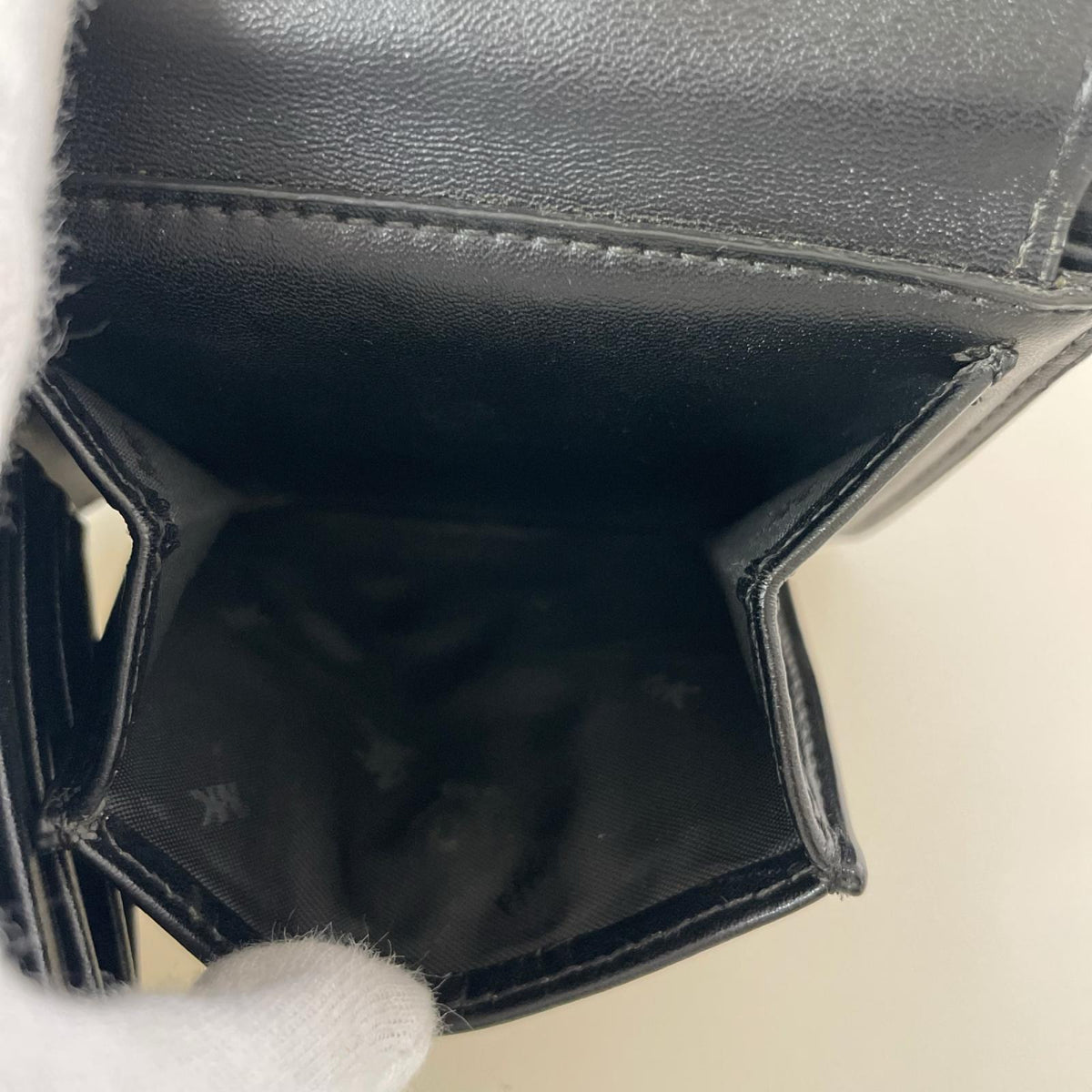 コンパクトウォレット 二つ折り 財布 黒 ブラック