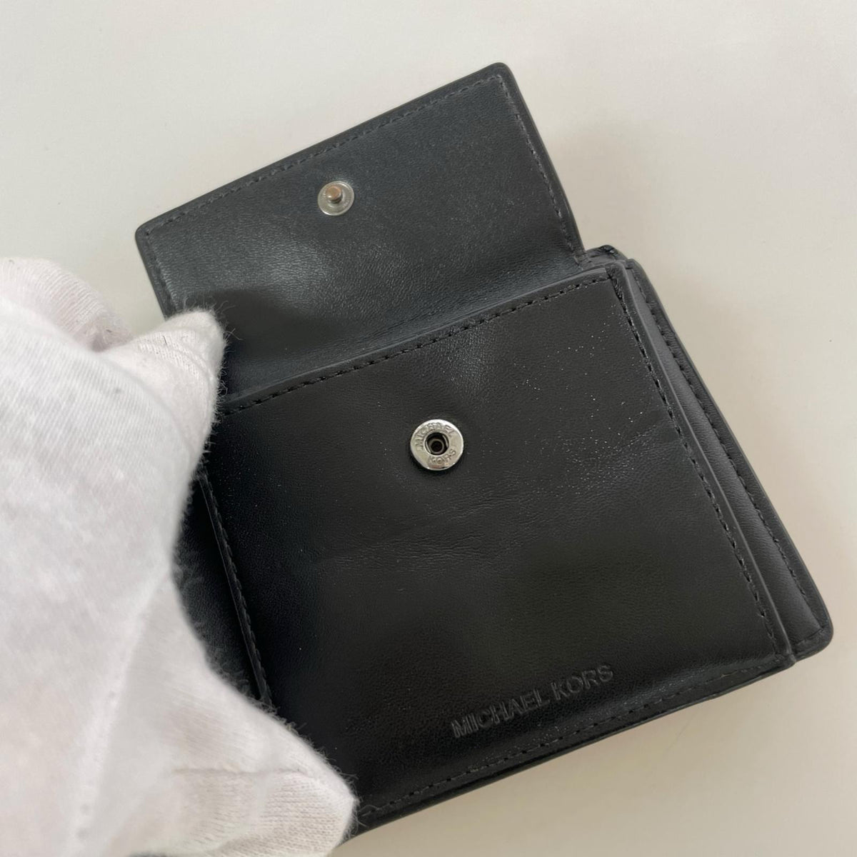 コンパクトウォレット 二つ折り 財布 黒 ブラック