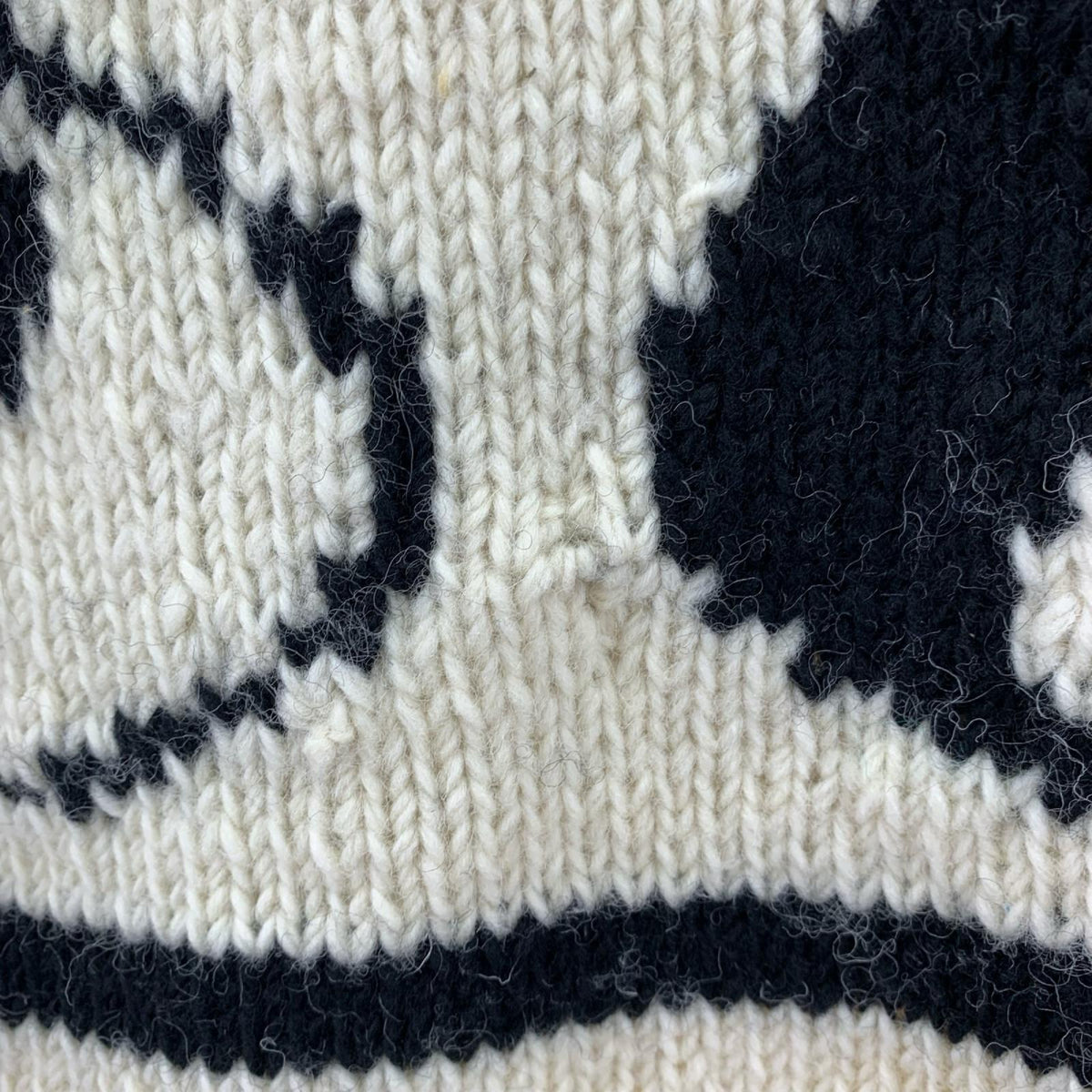 ニット Mac Mahon Knitting Mills 陰陽クルーネックニット