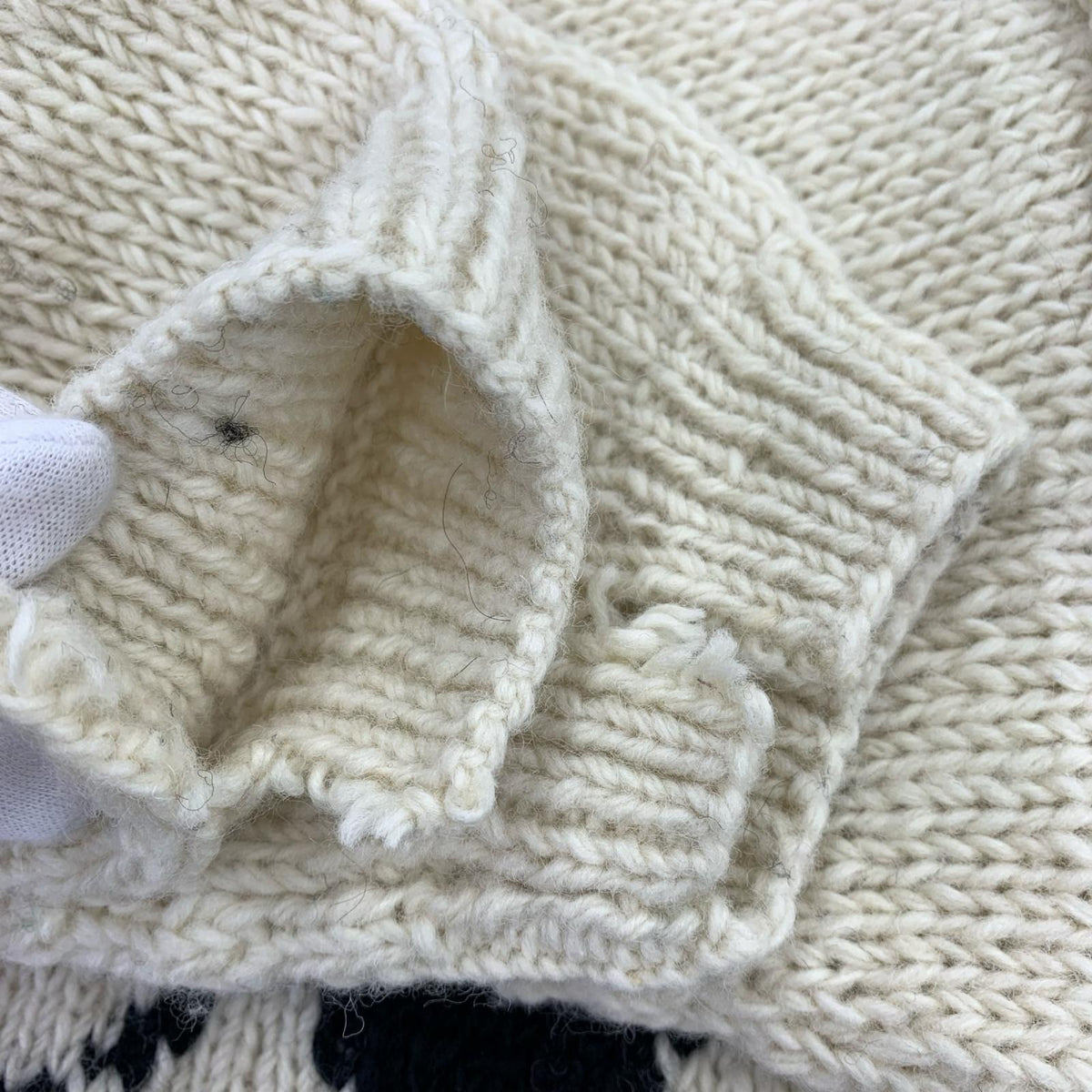 ニット Mac Mahon Knitting Mills 陰陽クルーネックニット