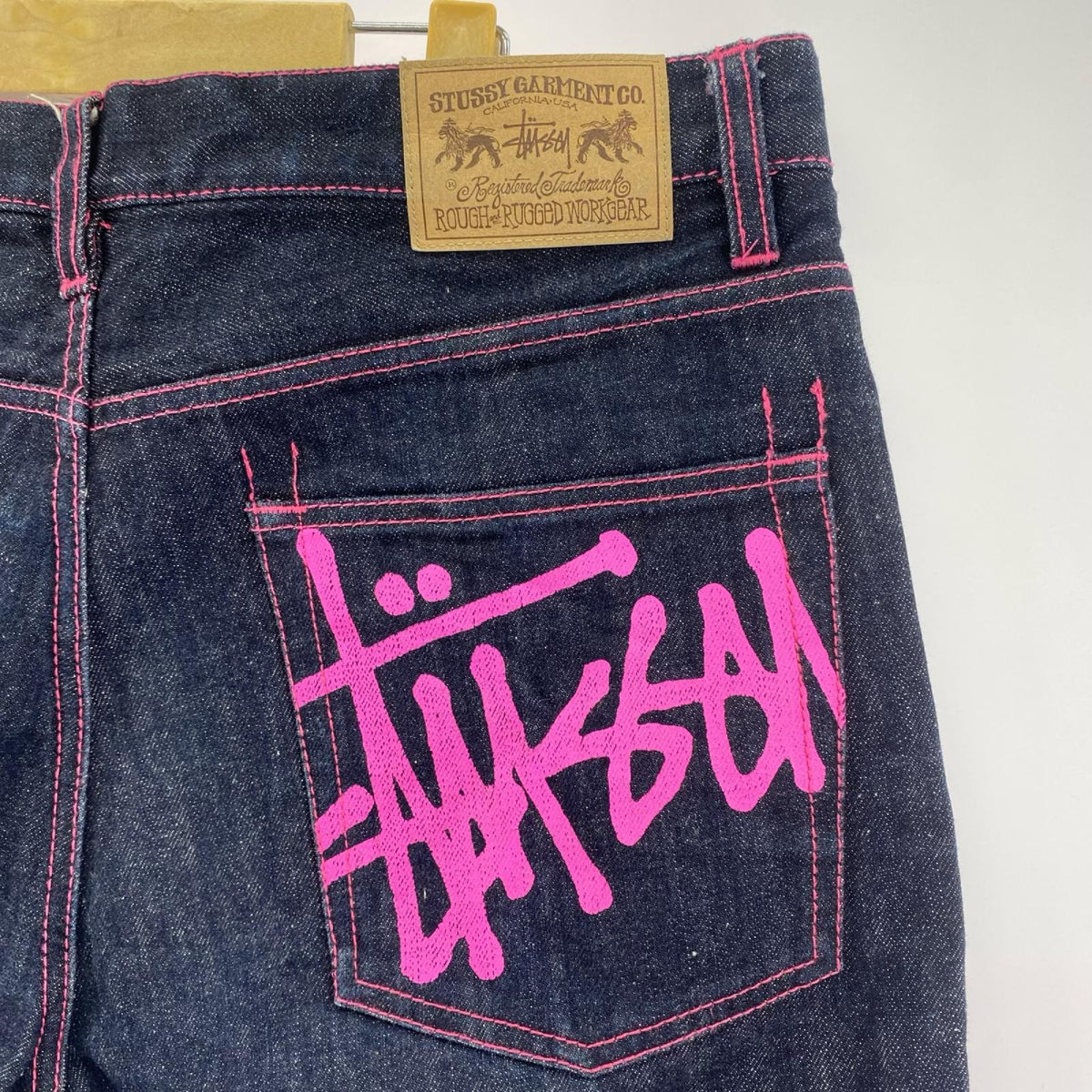 ショートパンツ デニムショーツ ピンクステッチ・ペイント インディゴ (34) 34 ネイビー