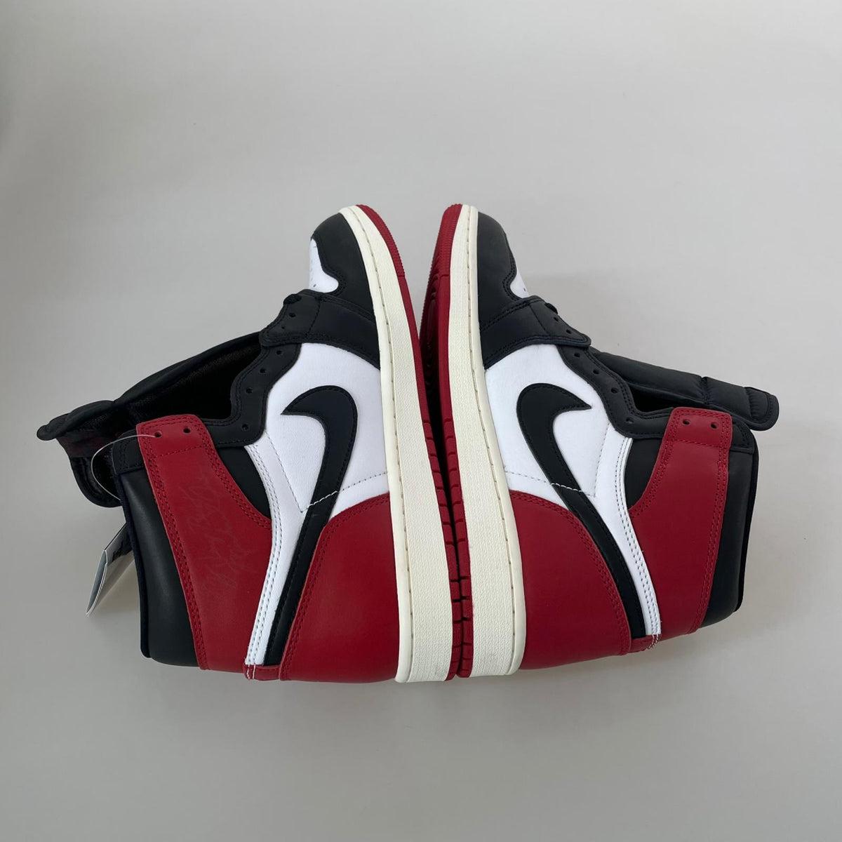 スニーカー NIKE AIR JORDAN 1 LOW FB9933-100 (27.5) 27.5cm (US9 1/2 UK9 EU45)
