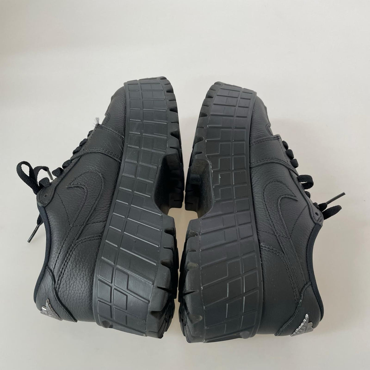スニーカー HF3184-001 Women's AJ1 Brooklyn Low 24cm (US6 UK5 1/2 EU38) ブラック