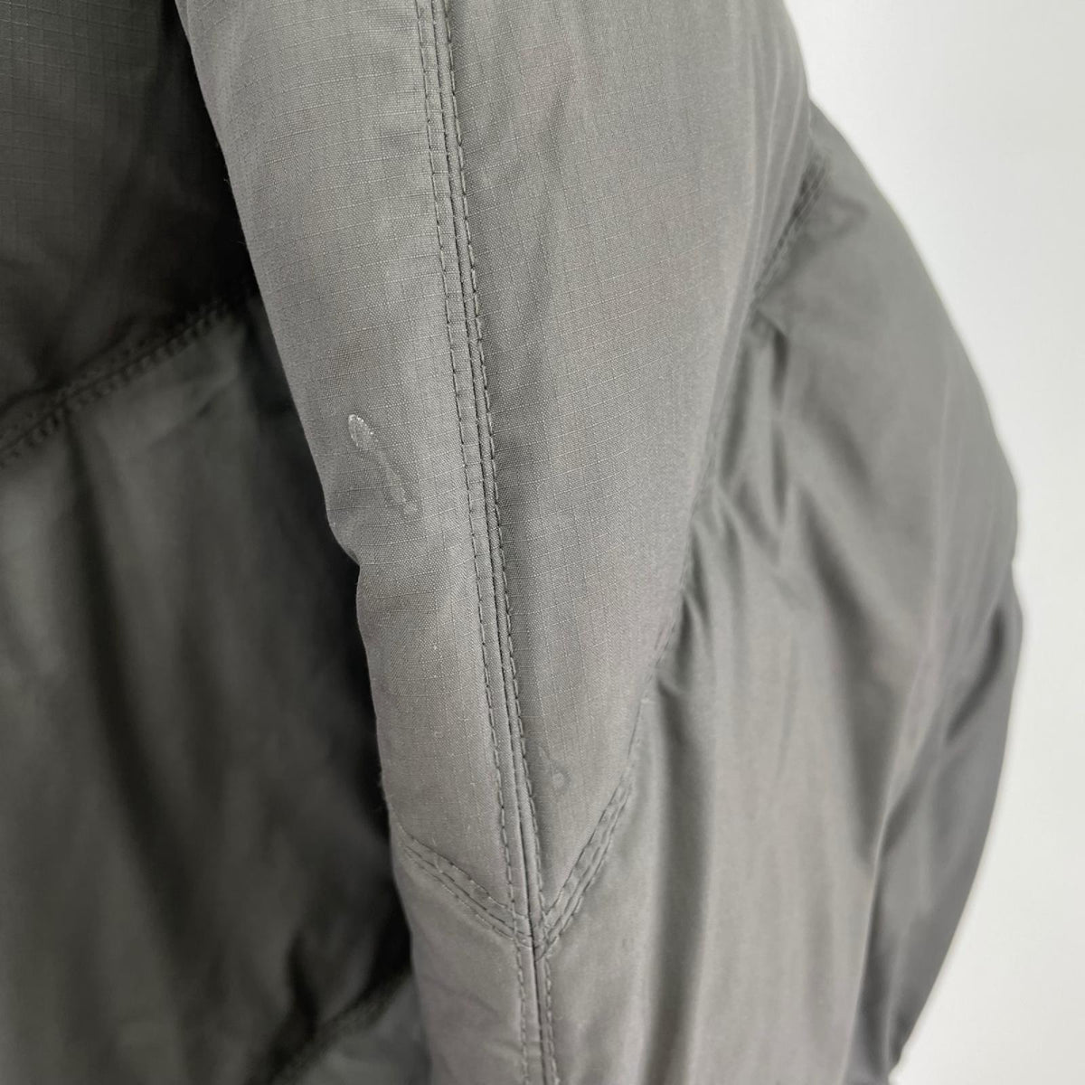 ダウンジャケット old stussy 白タグ 中綿ダウン M グレー