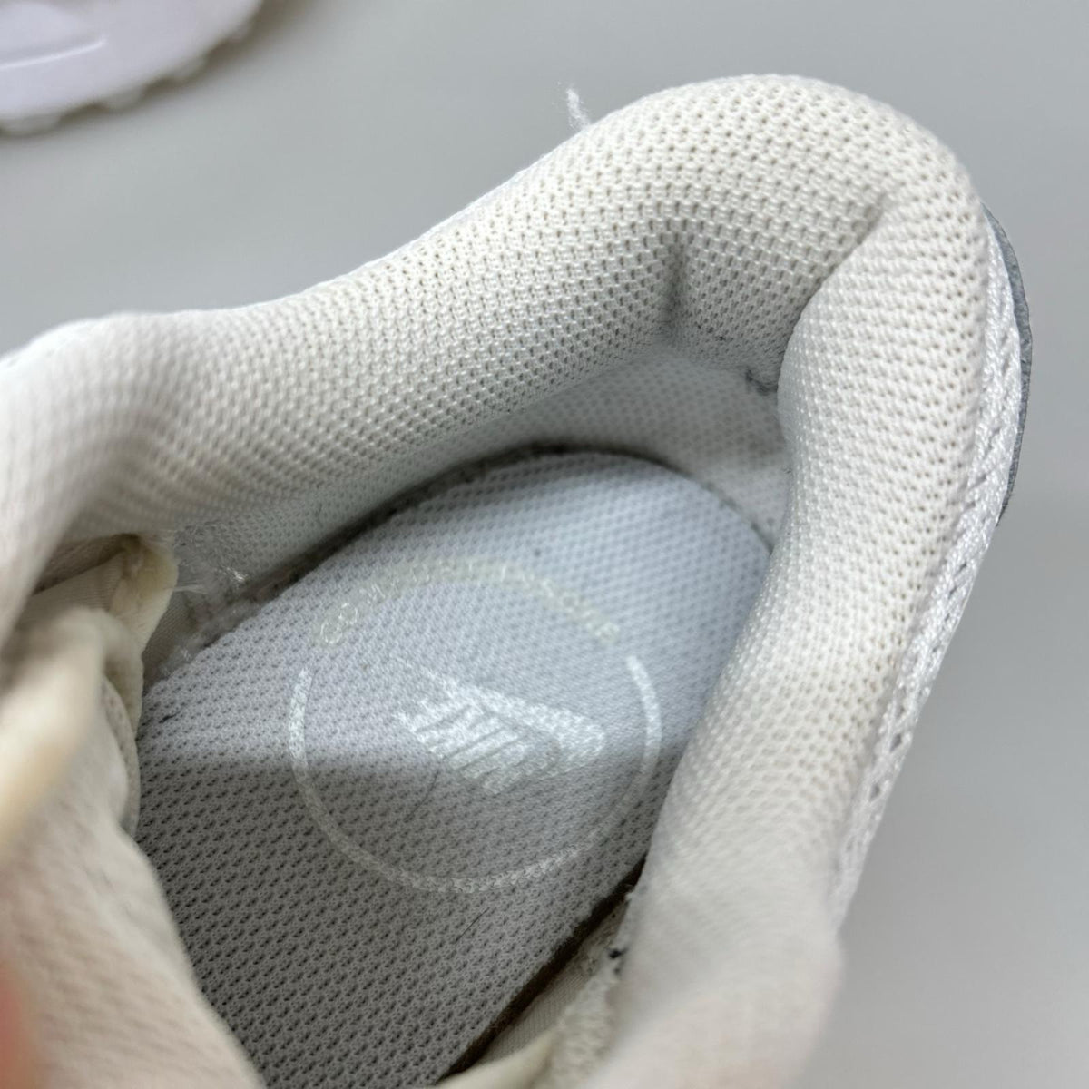 スニーカー Air Max SYSTM Pure Platinum (27.0) 27cm (US9 UK8 1/2 EU44) ホワイト