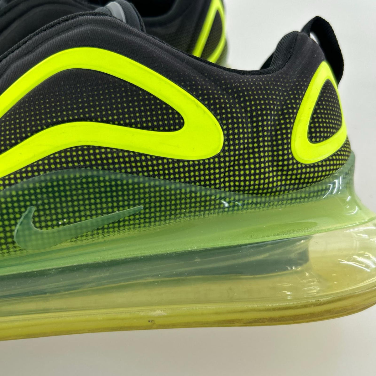 スニーカー AIR MAX 720 RETRO FUTURE スニーカー 27cm 27cm (US9 UK8 1/2 EU44) ブラック