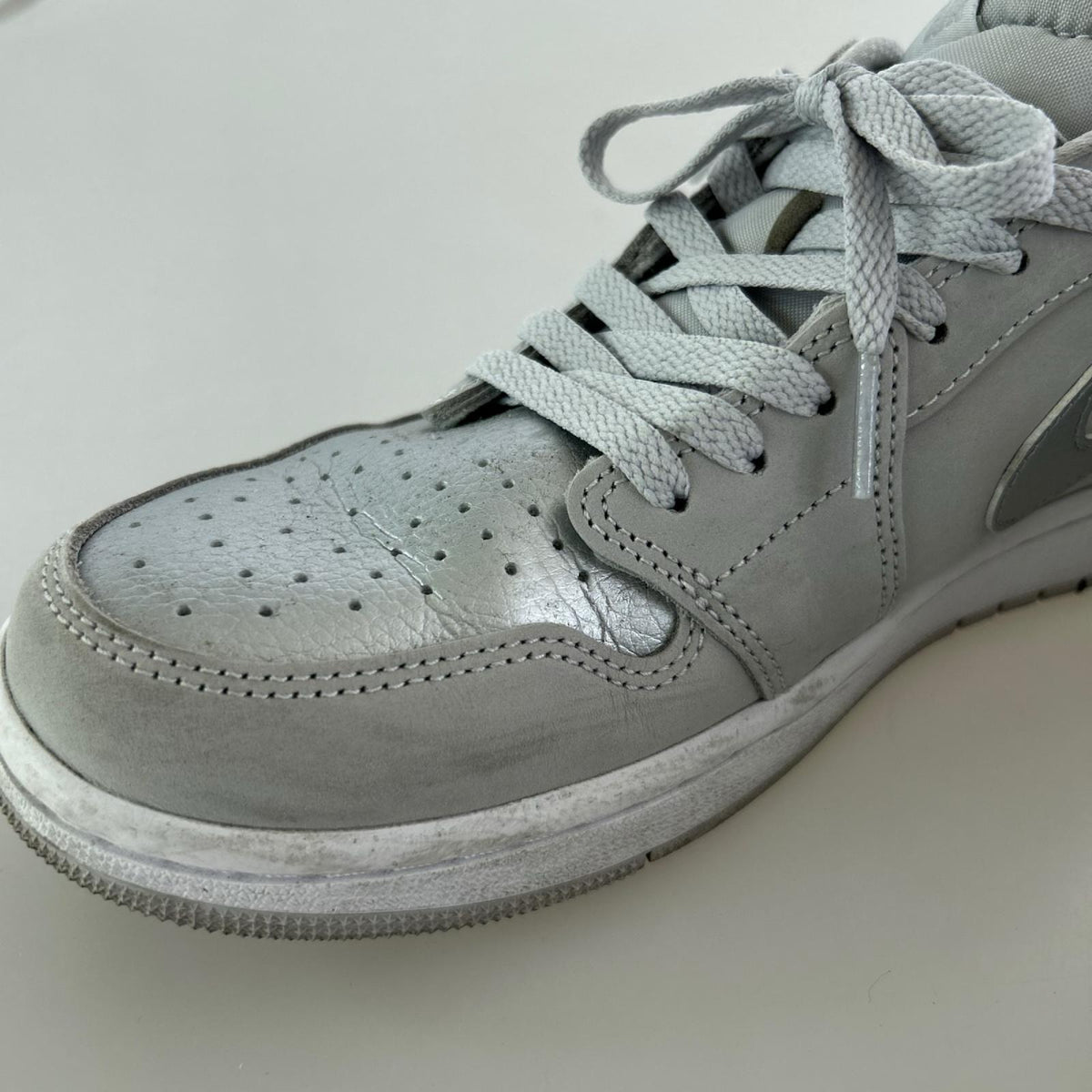 スニーカー AIR JORDAN 1 RETRO LOW OG Metallic Silver CZ0790-002 28.5cm (US10 1/2 UK10 EU47)