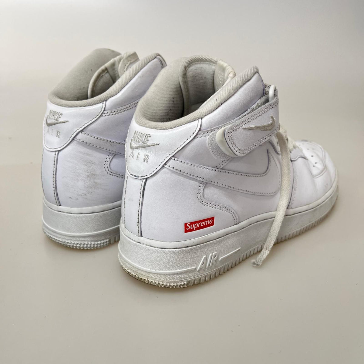 スニーカー ×SUPREME AIR FORCE 1 MID (27cm) 27cm (US9 UK8 1/2 EU44) ホワイト
