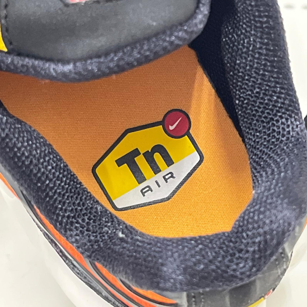 スニーカー NIKE AIR MAX PLUS 25㎝ オレンジ 25cm (US7 UK6 1/2 EU40)