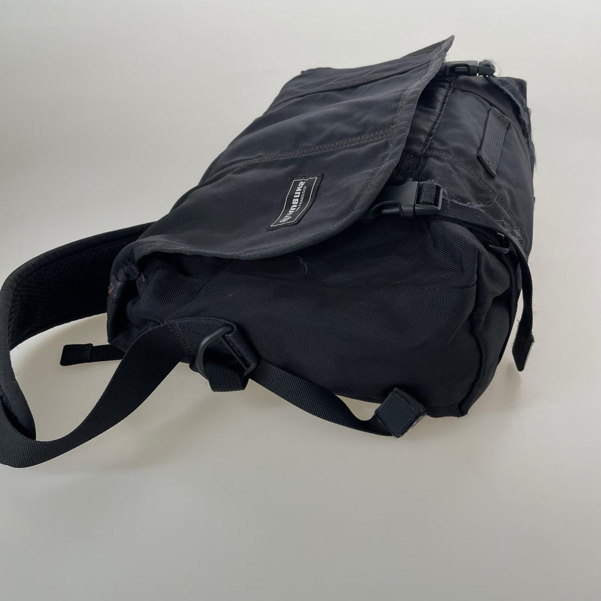 ショルダーバッグ メッセンジャーバッグ 黒 CORDURA ブラック