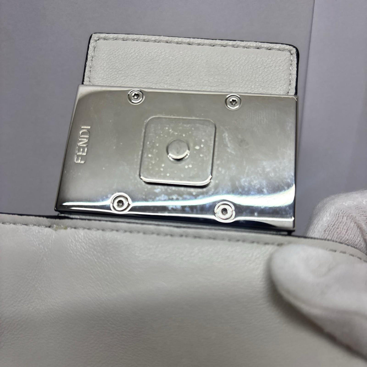 ホワイト スモール バケットバッグ 7VA472