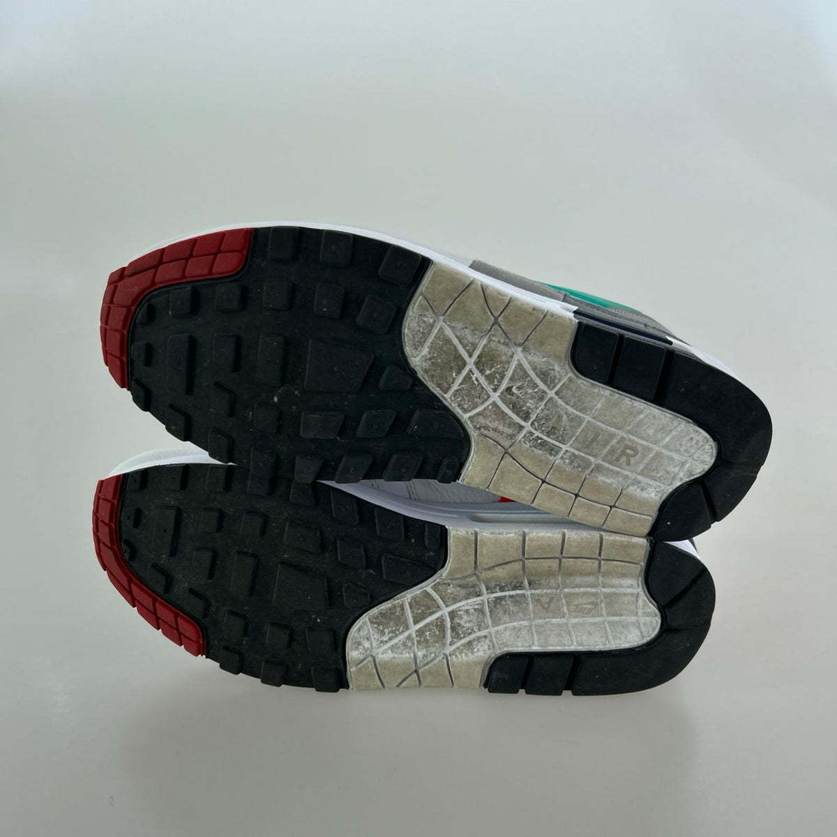 スニーカー AIR MAX 1 EVILUTION OF ICON CW6541-100 28cm (US10 UK9 1/2 EU46) ホワイト
