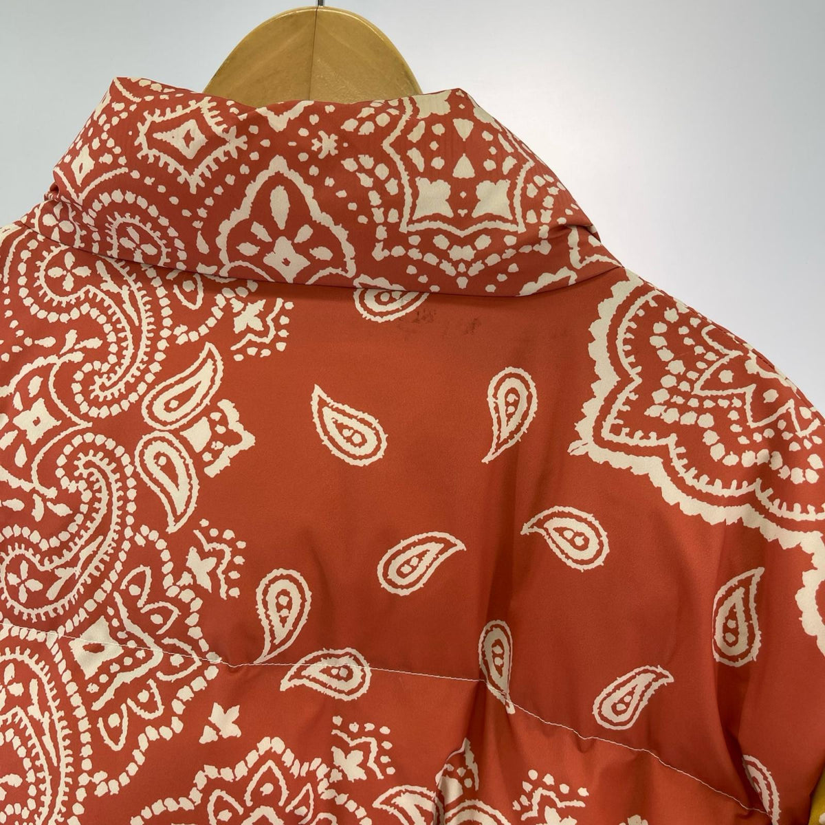 ダウンジャケット Profound Multi Paisley Puffer(L) L マルチカラー