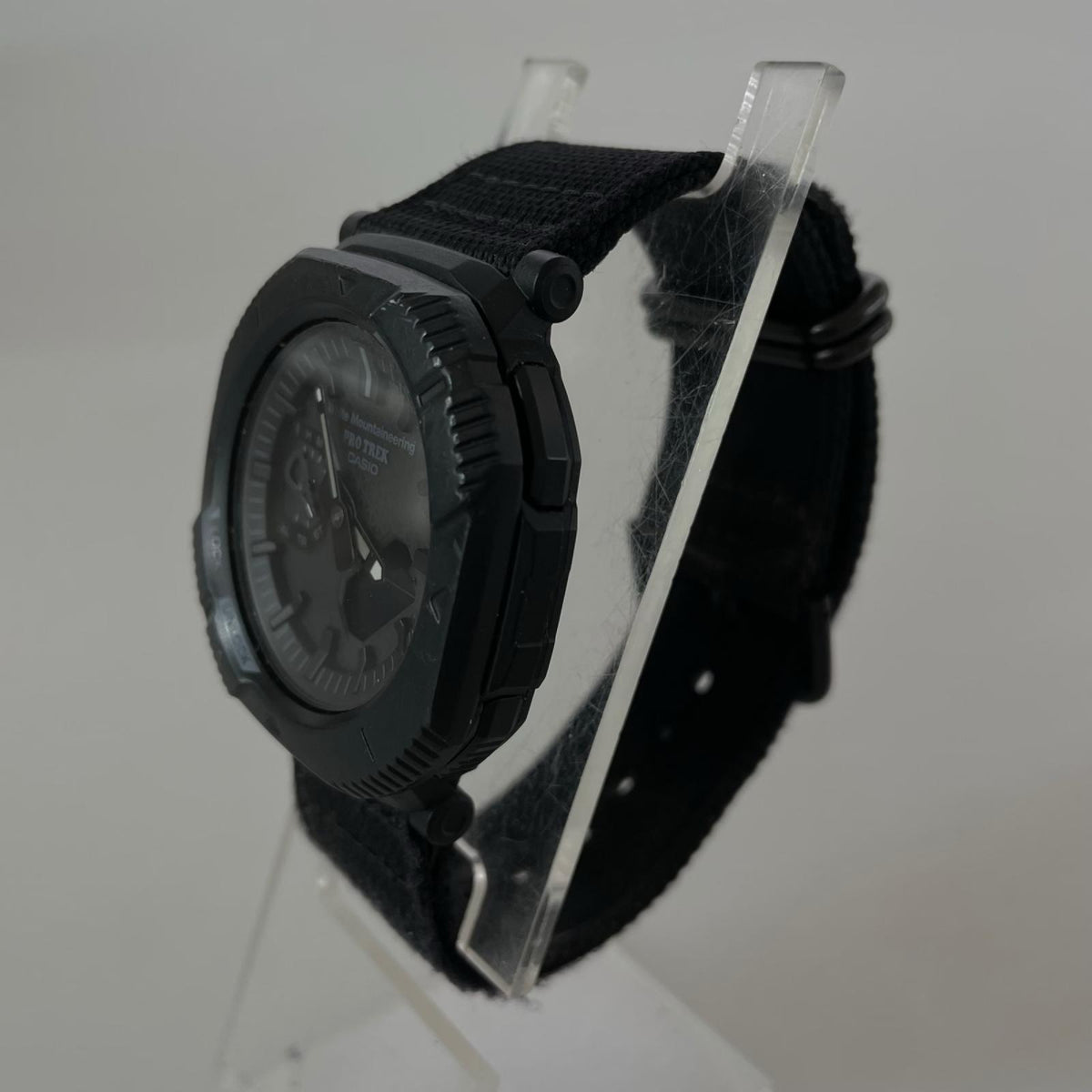 腕時計 white mountaineering PRO TREK ブラック