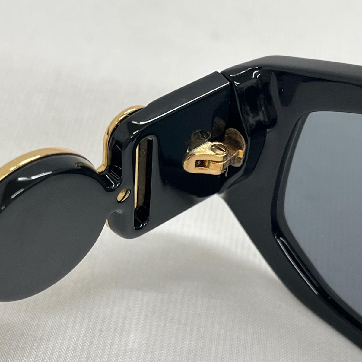4361-F メデューサ BLACK×GOLD
