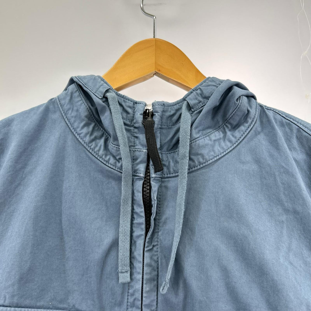 ジャケット STONE ISLAND フーデッドブルゾン S ネイビー S ブルー